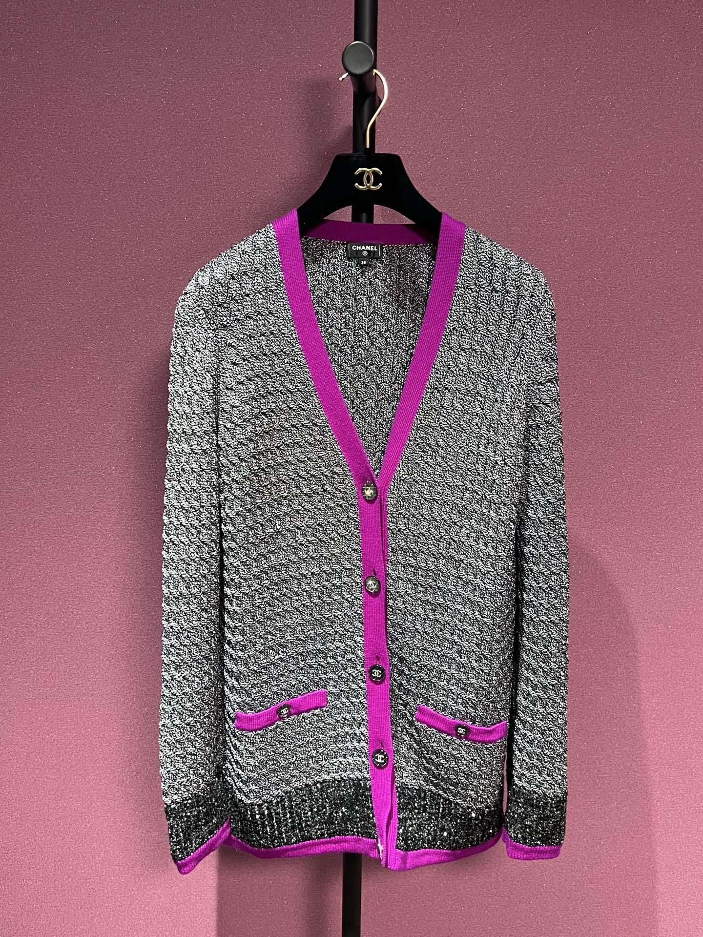 CHANEL 21K CARDIGAN PINK GREY 38 FT102282