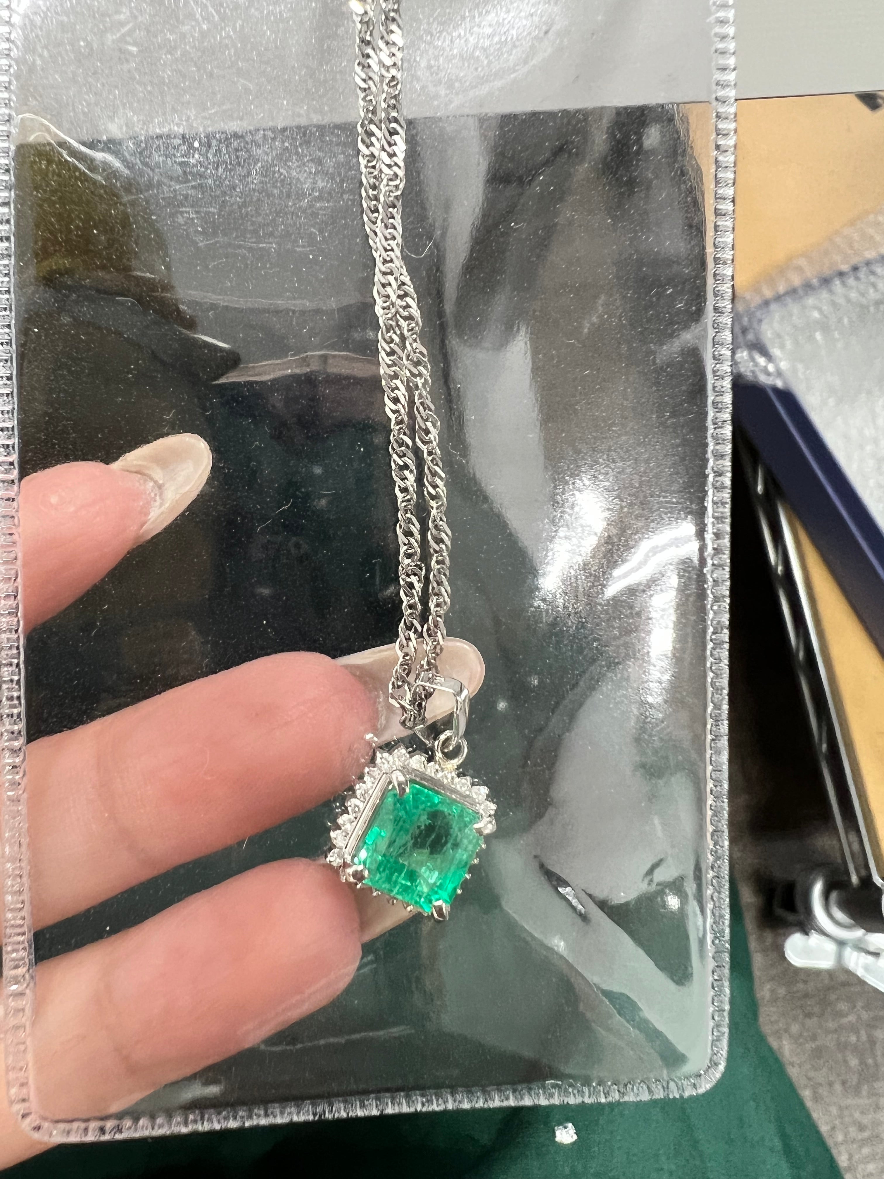 Emerald/Diamond Halo Necklace CX8629 SYC1740