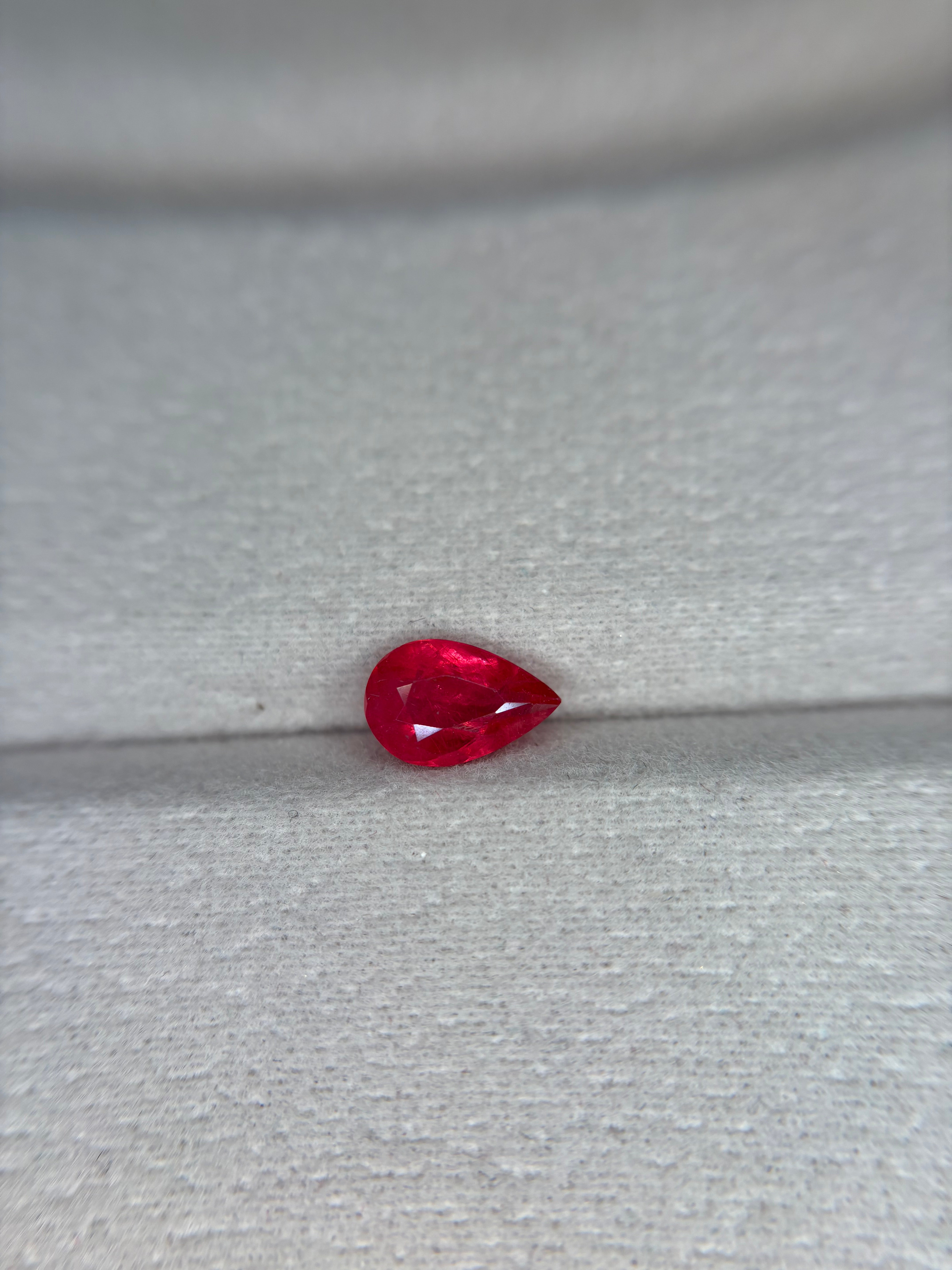 1.29ct Gem Quality Rhodonite* (6.52 box) THAIC0346