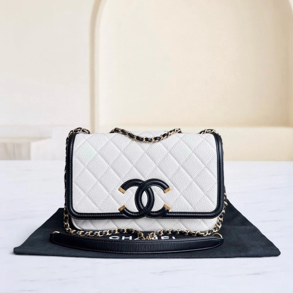 CHANEL FILIGREE CC SMALL - CAVIAR QUILTED GRAINED CALFSKIN WHITE BLACK GHW SYCM471