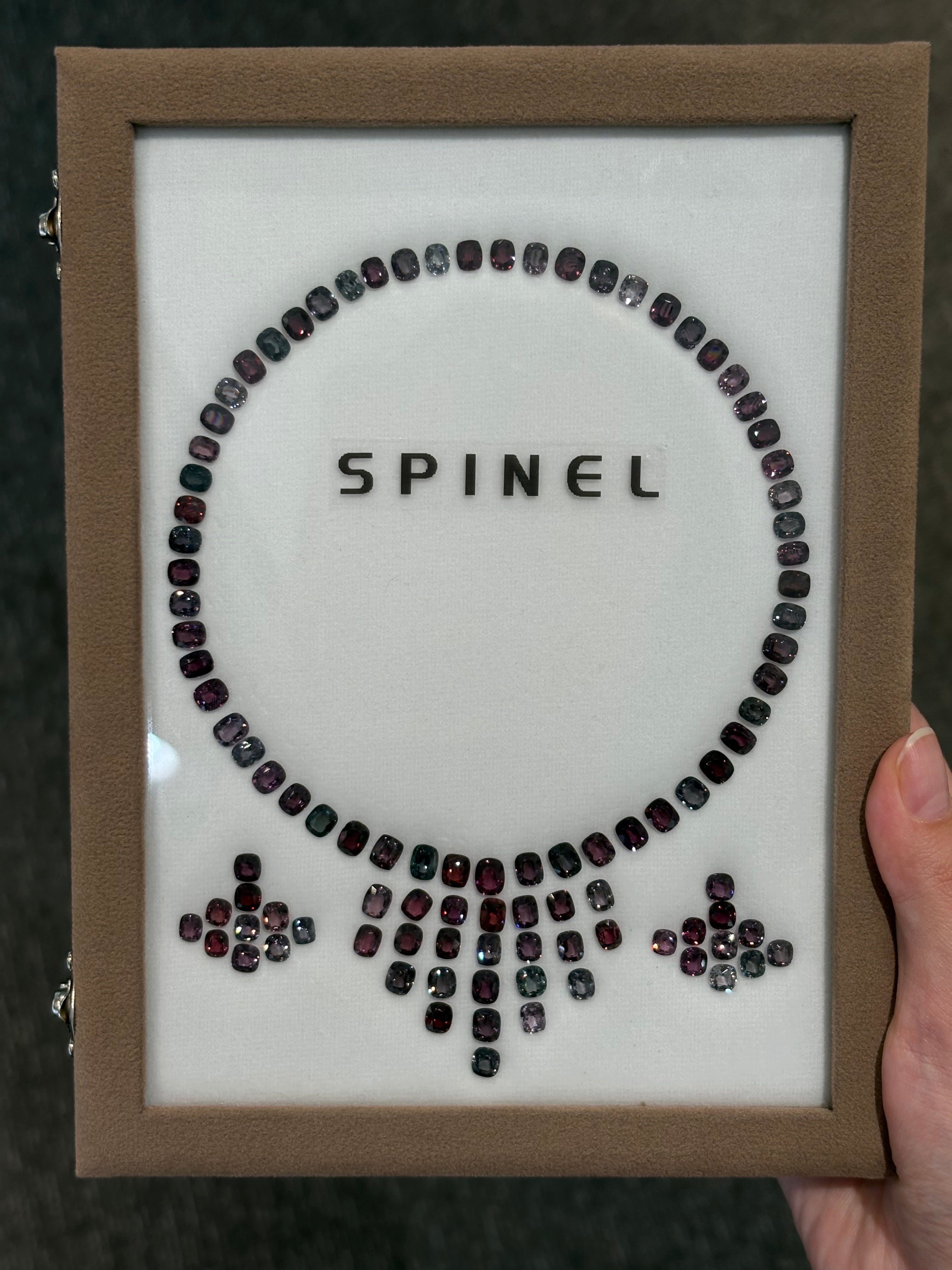 75.61ct Magnificent Spinel Layout (101 pcs) DXBCS4576