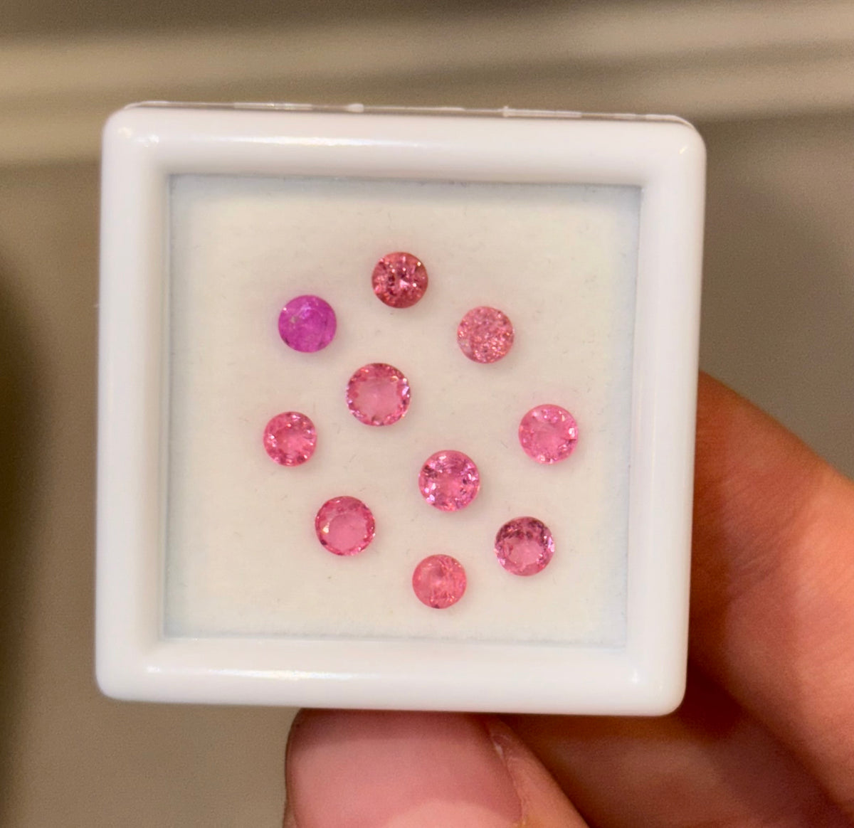 1.35ct Mahenge Vivid Pink Spinel Round Melee THAIC0717
