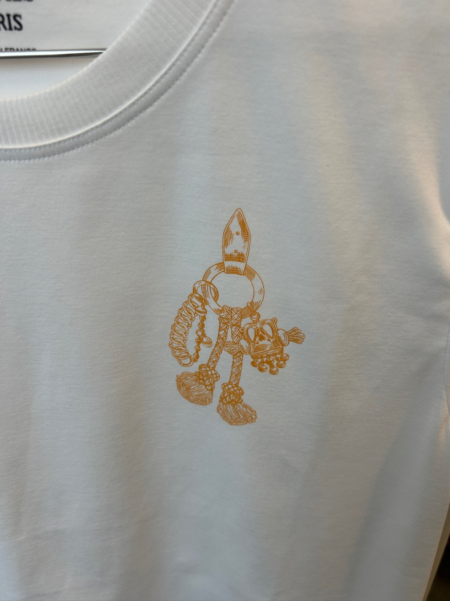 Size 40 - Hermès White Droit Cartouche Printed Straight T-Shirt