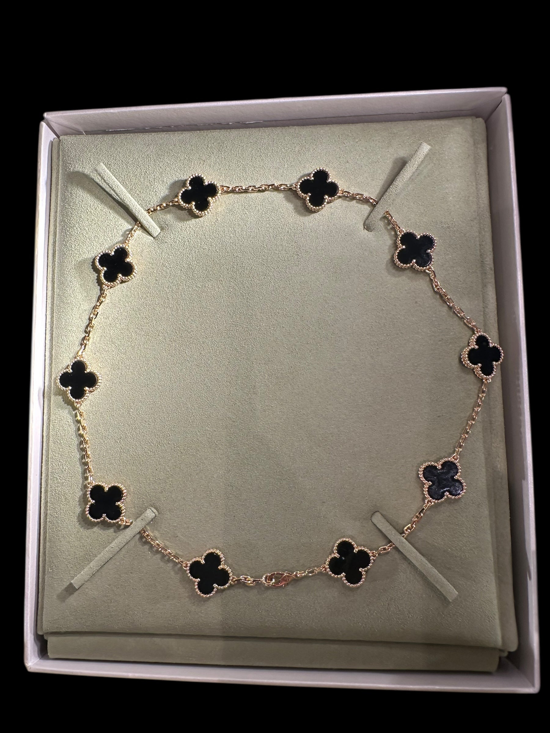 VCA 10 Motif Onyx in YG