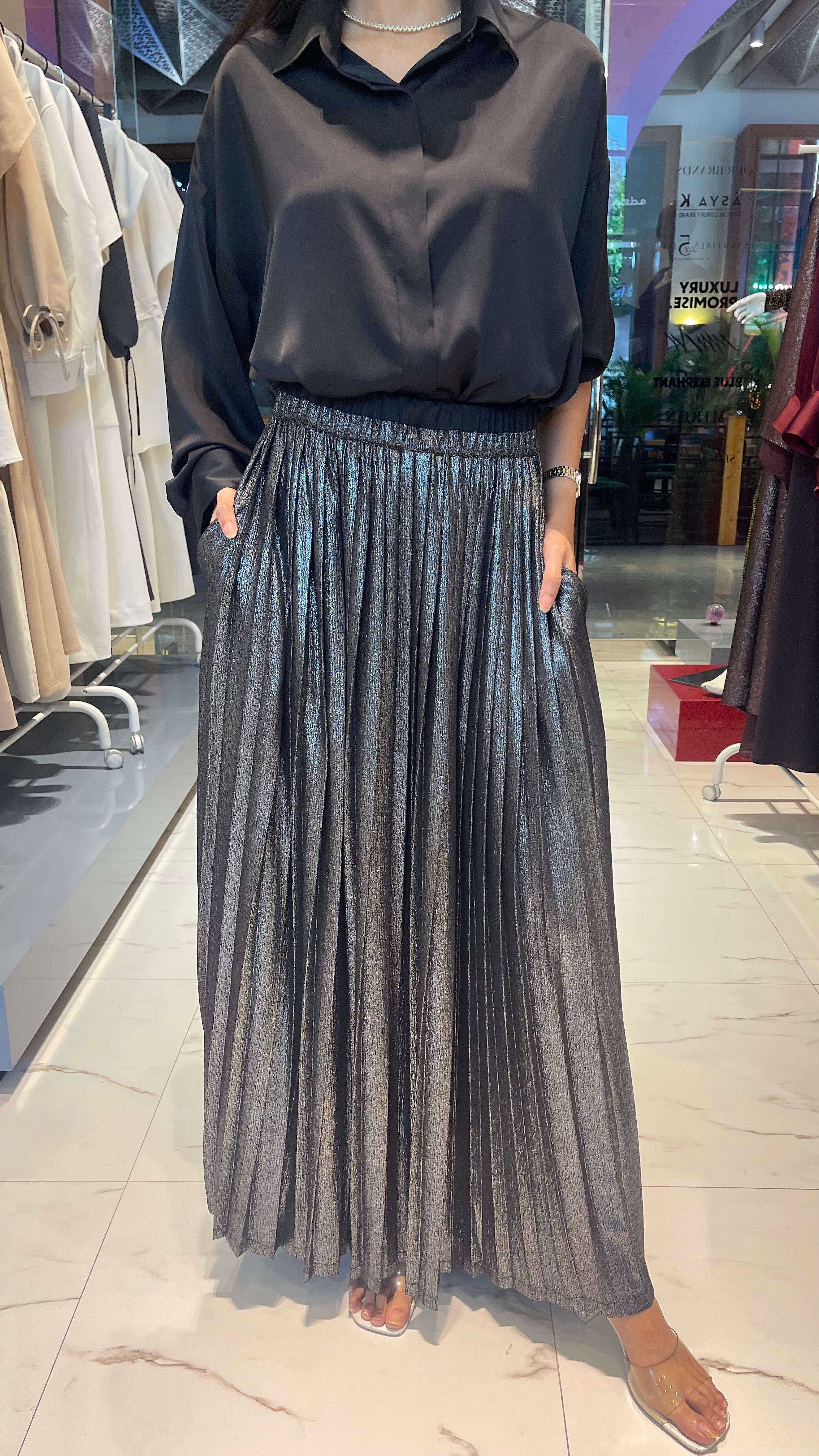 PLEATED MAXI SKIRT (التنورة) “OLA”