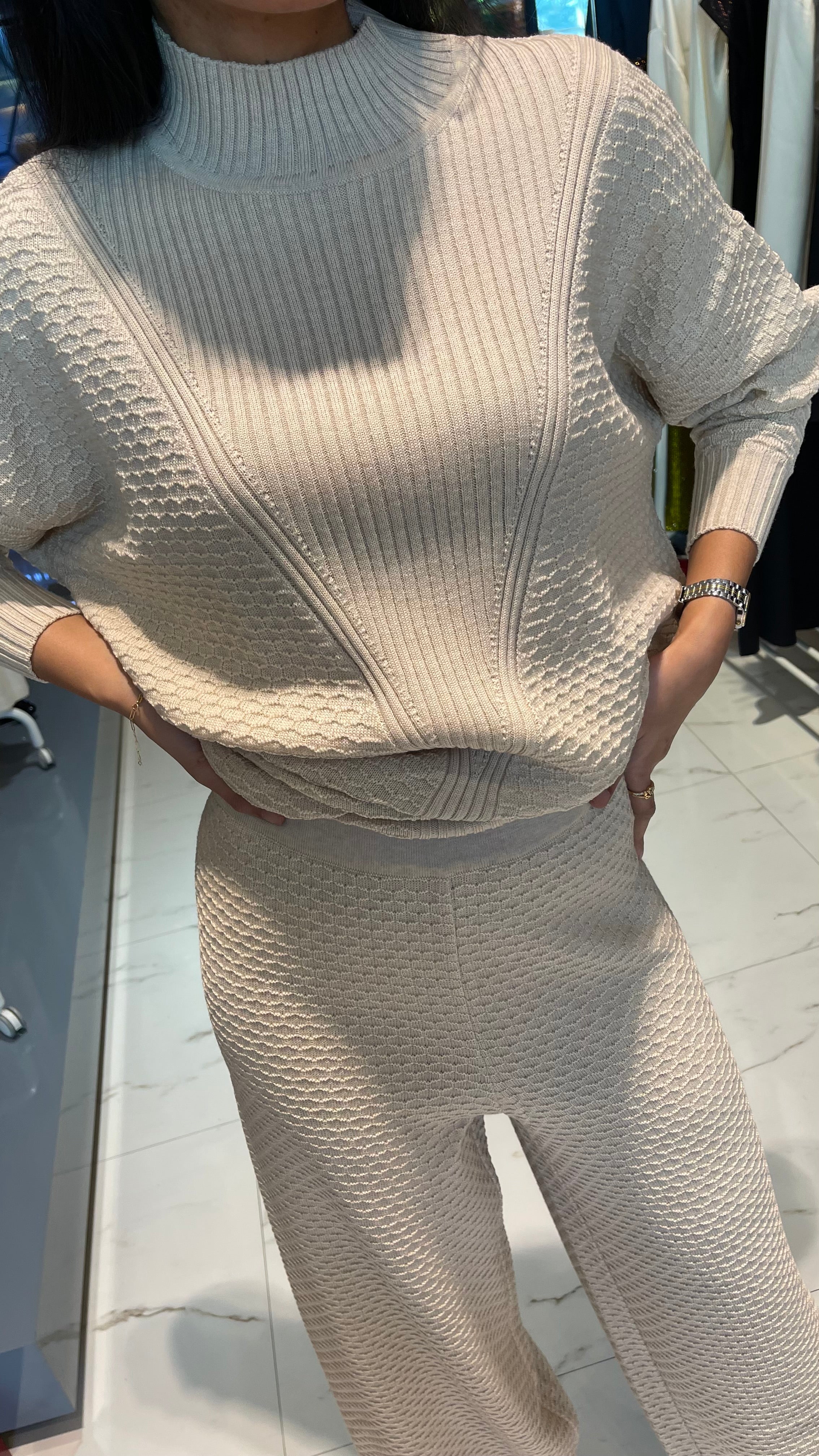 LOOSE FIT COSMO SET (SWEATER & TROUSERS)