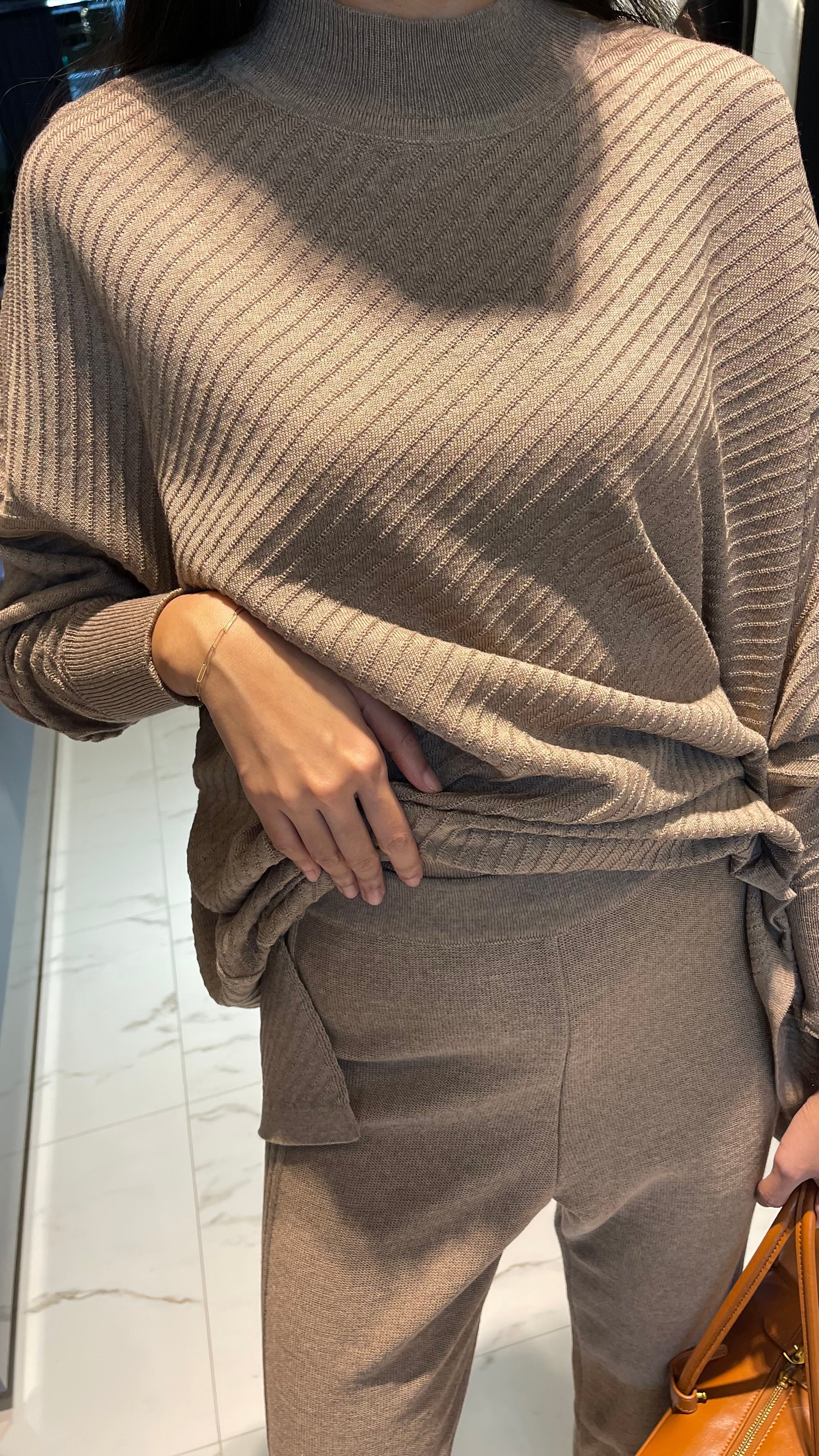 LOOSE FIT ALONDRA SET (SWEATER & TROUSERS)