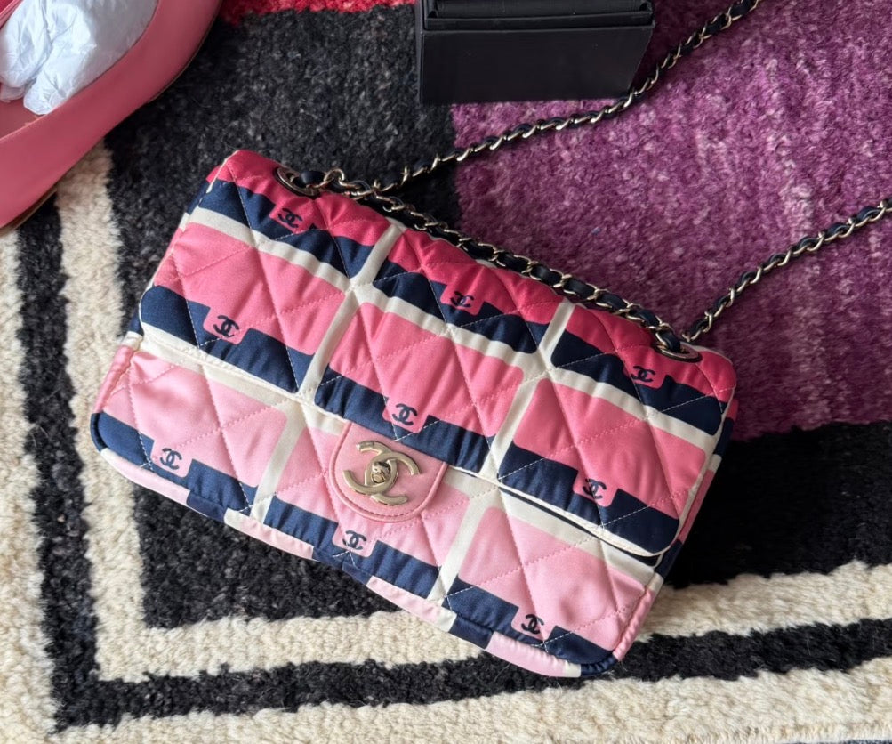 CHANEL 21K PINK FLAP FLAP BAG AVCB1062