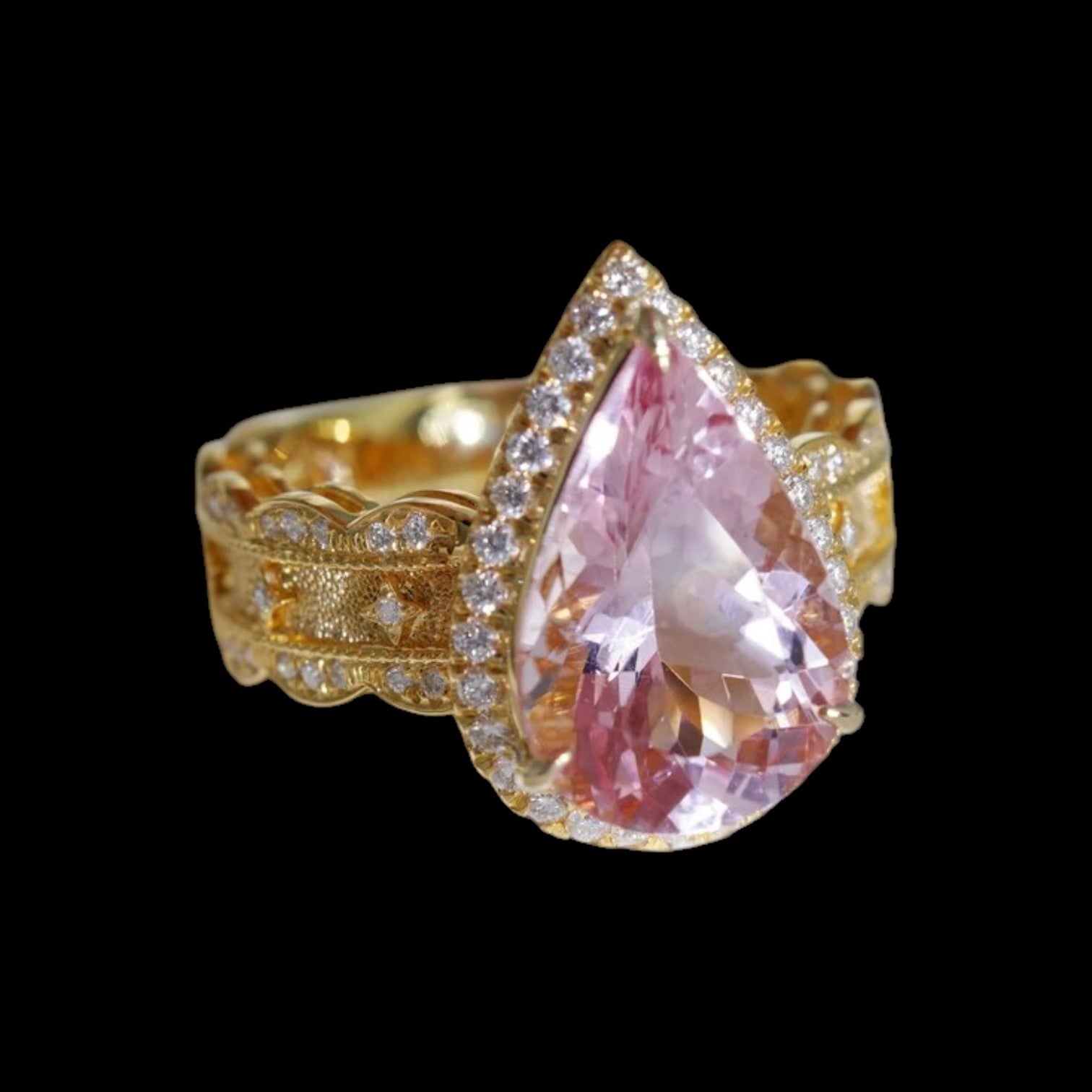 4.64ct Natural Cherry Blossom Colour Morganite & 0.524ct Diamond Ring set in 18K yellow Gold