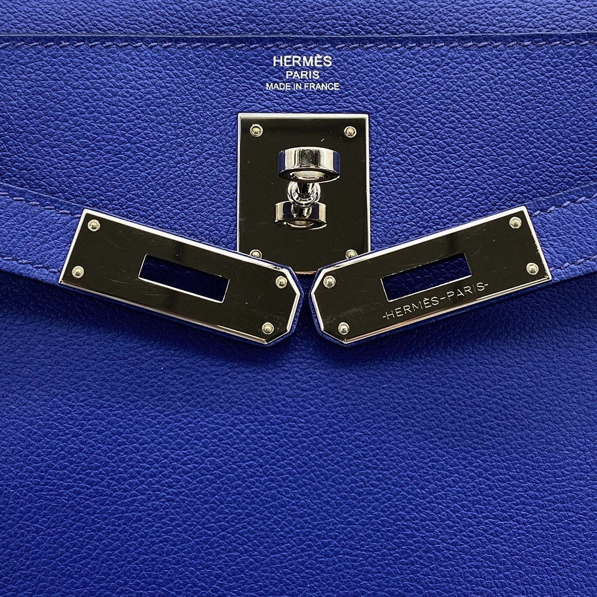 HERMES KELLY 28 VERSO RETOURNE BLUE ELECTRIQUE ROSE WOOD EVERCOLOR HAND SHOULDER BAG 2019 D STAMP PALLADIUM HARDWARE 90326200