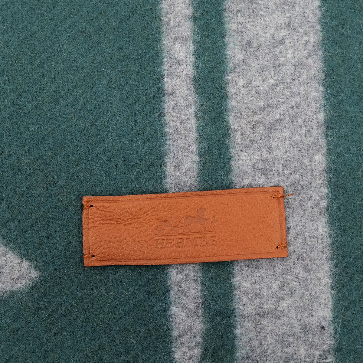 HERMES TETE A COU WINTER SCARF VERT CYPRES GRIS CHINE CASHMERE ACCESSORY 90319703