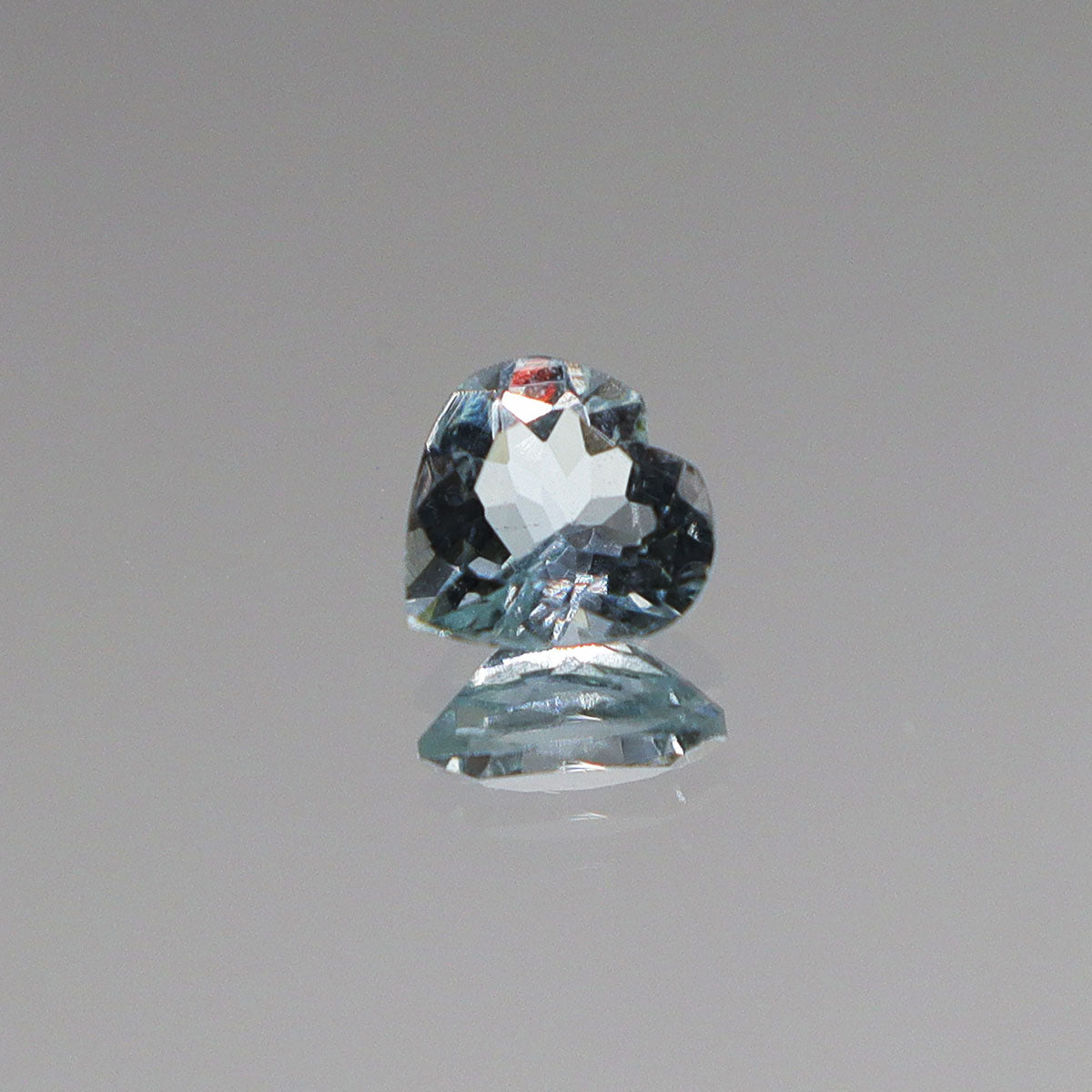 0.51ct Aquamarine heart DXBCD0933