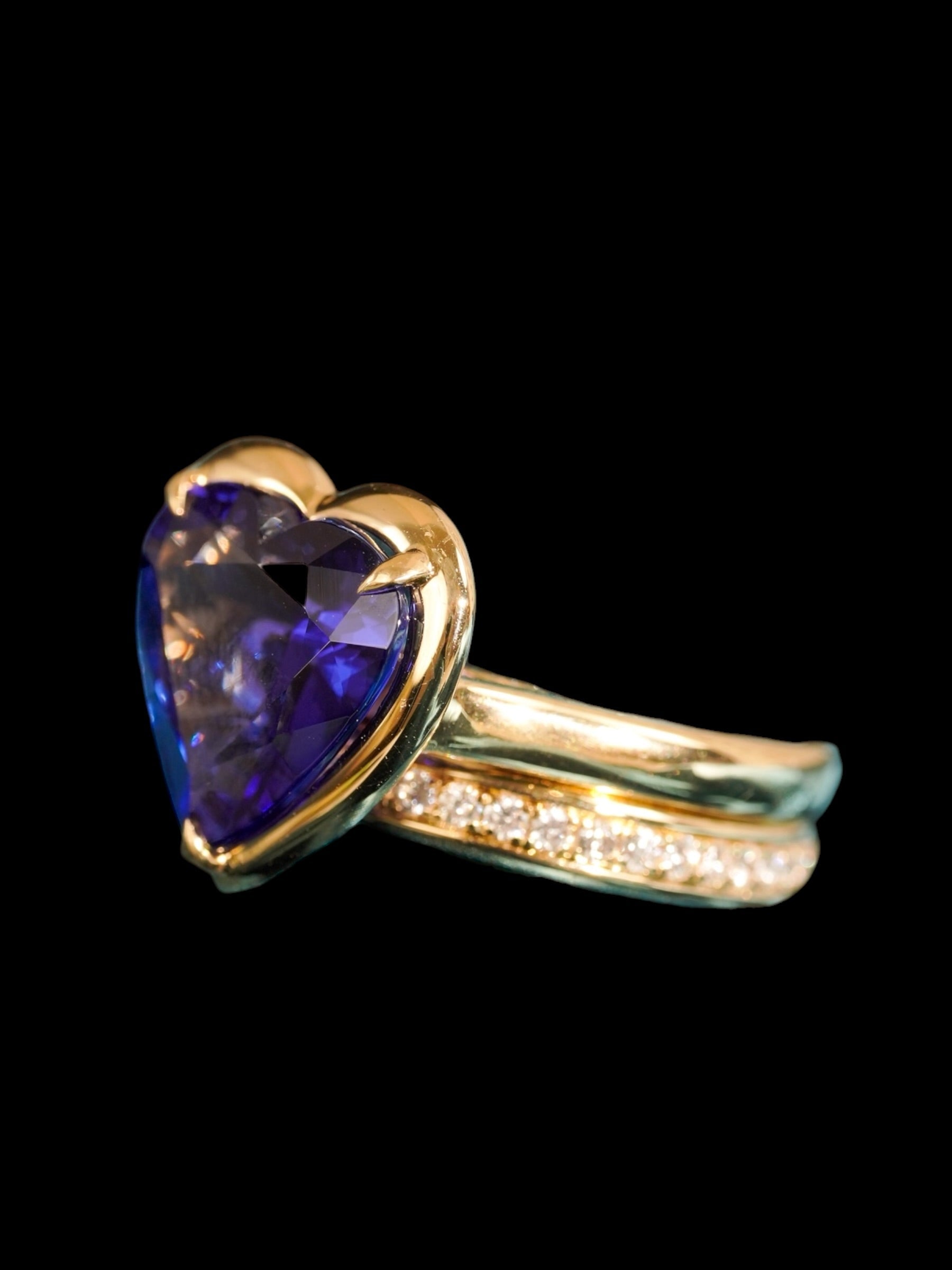 2 Set Ring: 5.63ct Natural "Royal Blue" Colour Zoisite Tanzanite with 0.24ct White Diamonds set in 18K Yellow Gold