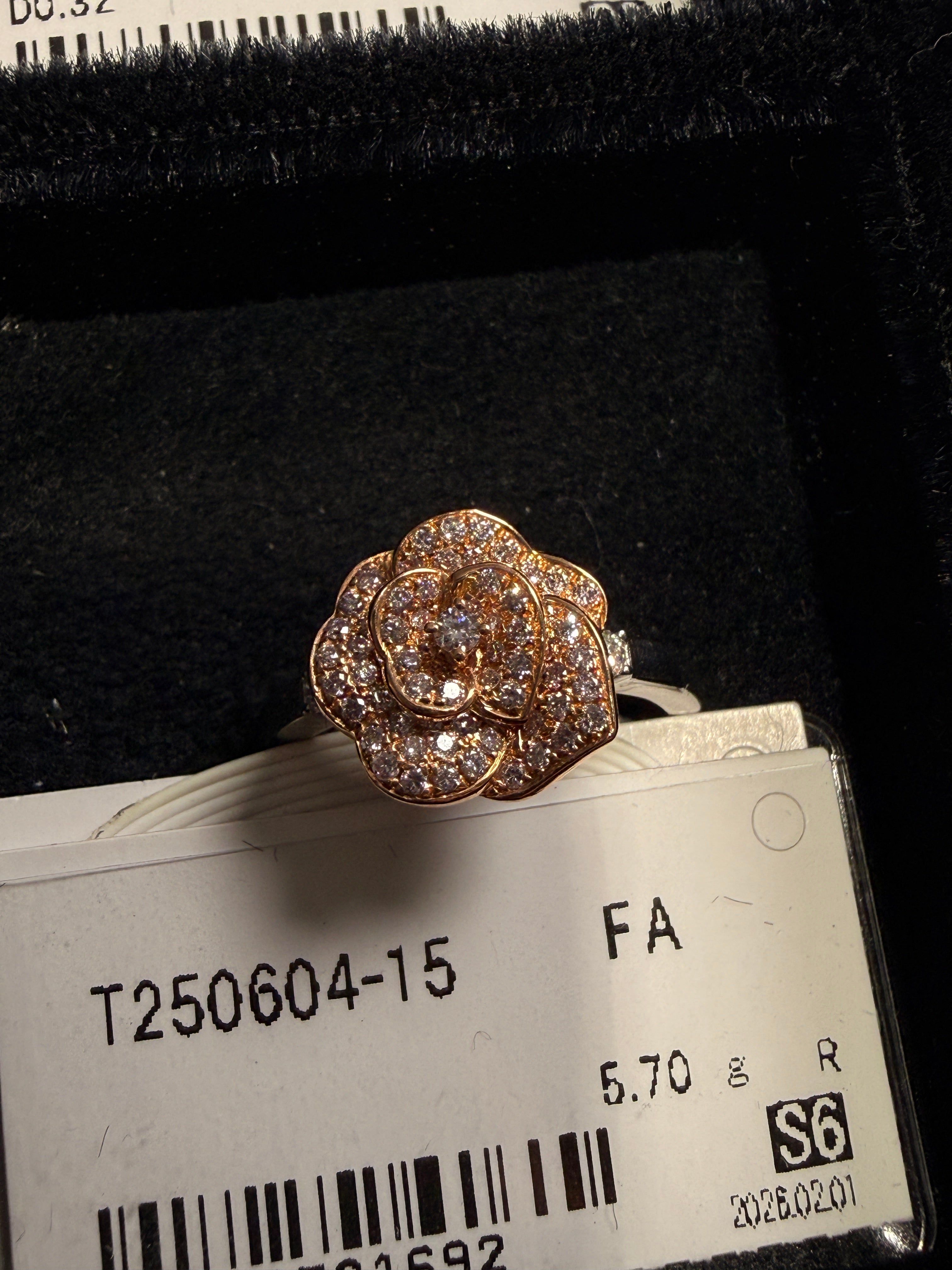Two-tone Flower Motif Ring with Diamonds US 7 1692 JJC9021