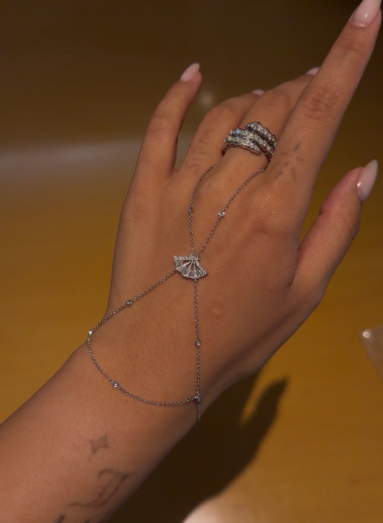 Handchain in 18K - D 0.15ct / D0.25ct 1027558 JJC6660