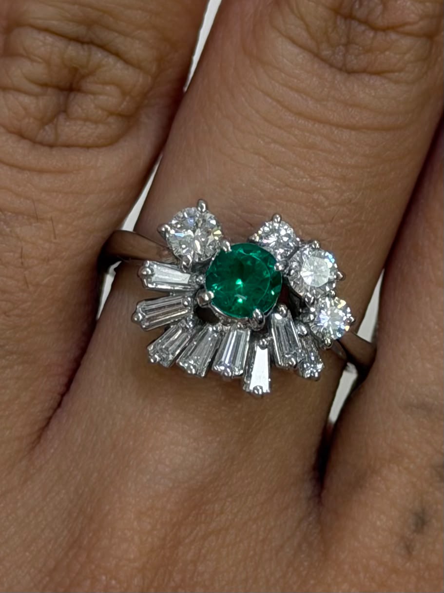 Emerald Ring 0.37 + D0.81 in Pt900 (JJ11405) JJC1409