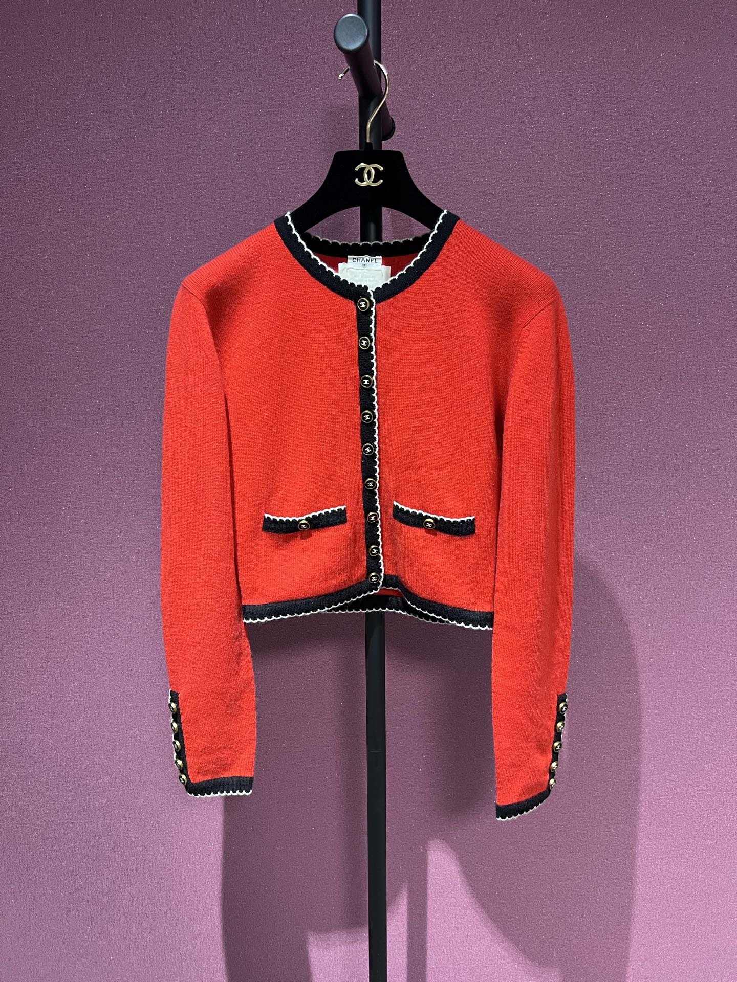 CHANEL 1994 A RED CARDIGAN 40 FT102199