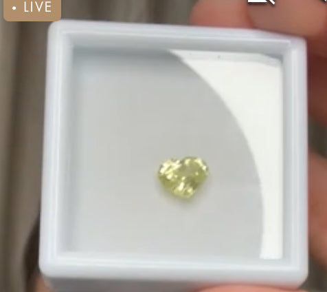 1.64ct Mali Garnet Heart DXBCS2235