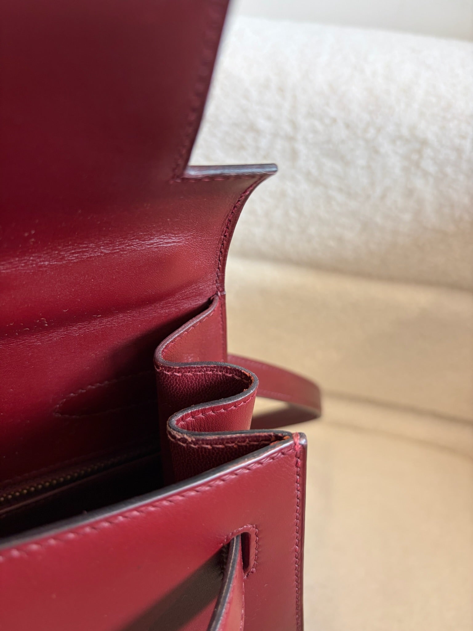 Hermès Kelly 32 Bordeaux GHW-