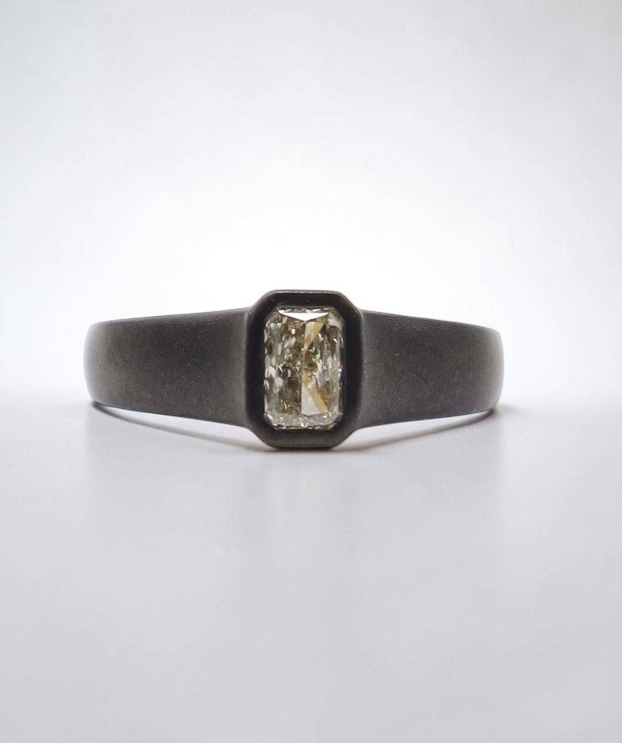 0.41ct Diamond Cushion Rhodium Ring DXBS6653