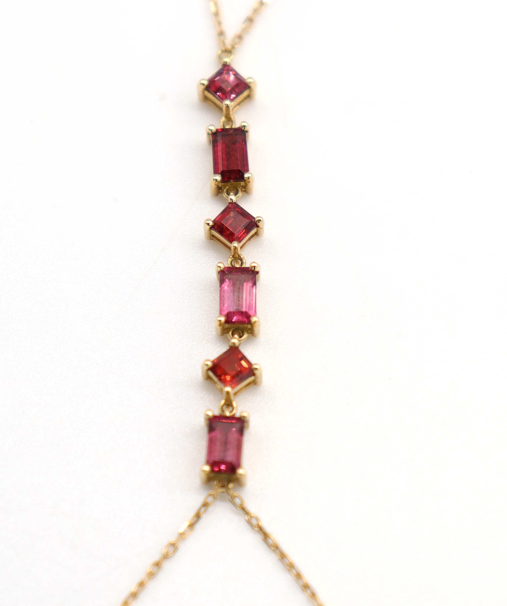 2ct Red Emerald-Cut Spinel hand chain DXBCD1597
