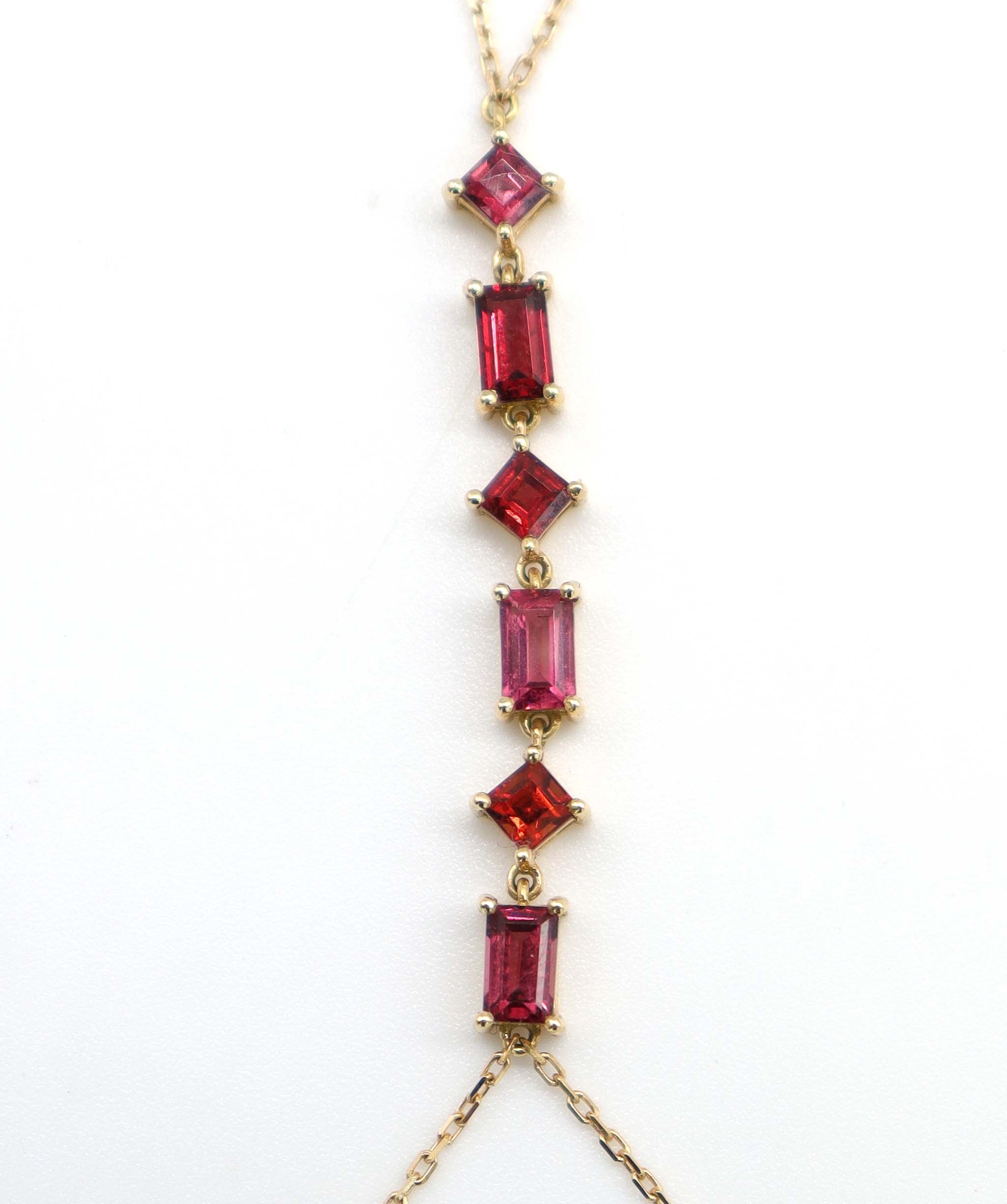 2ct Red Emerald-Cut Spinel hand chain DXBCD1597