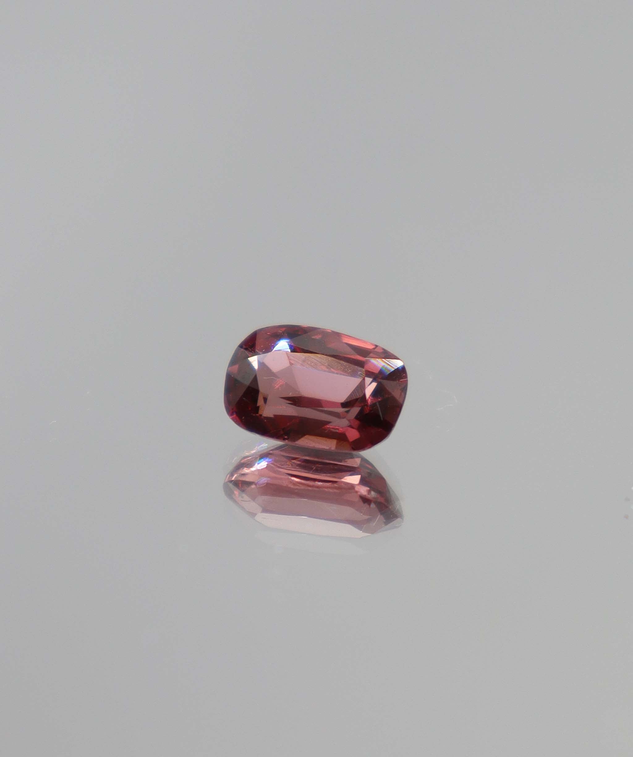 1.85cts brownish orange spinel DXBS4638