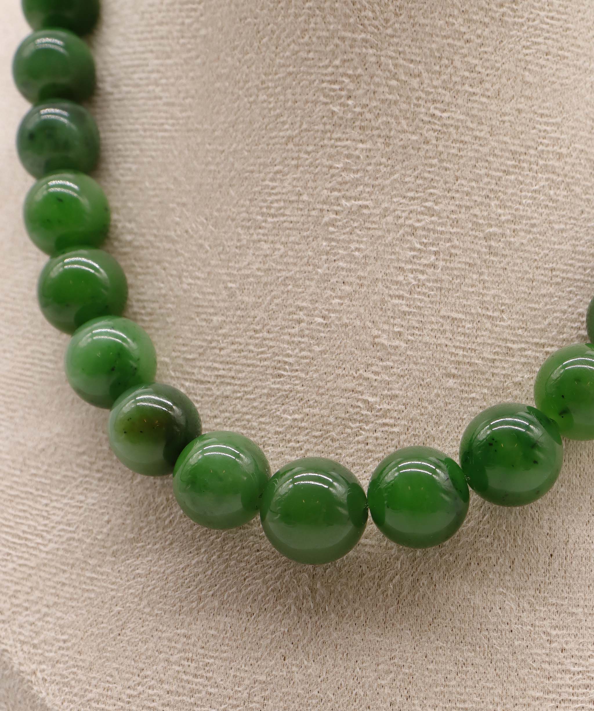 490ct Natural Siberian Jade Necklace D12.4mm-14.2mm DXBCS2223