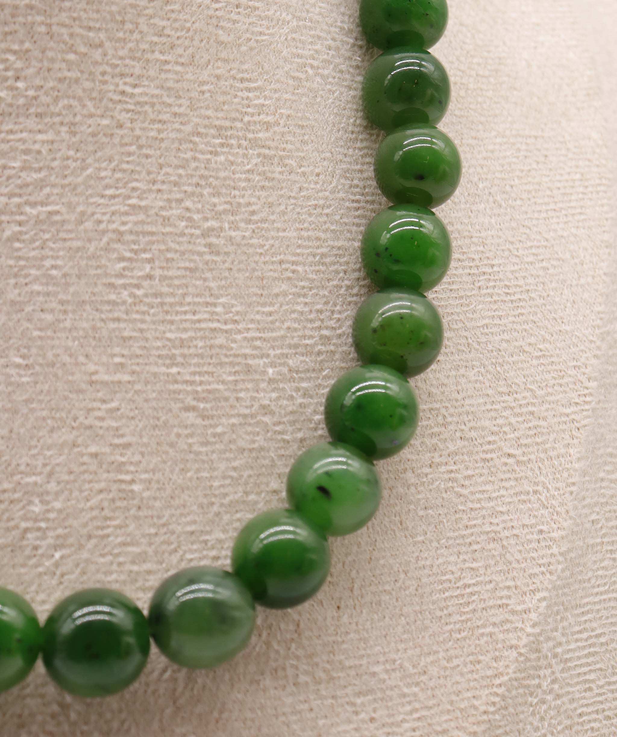 370ct Natural Siberian Green Jade Necklace D11mm-11.4mm DXBCS2226