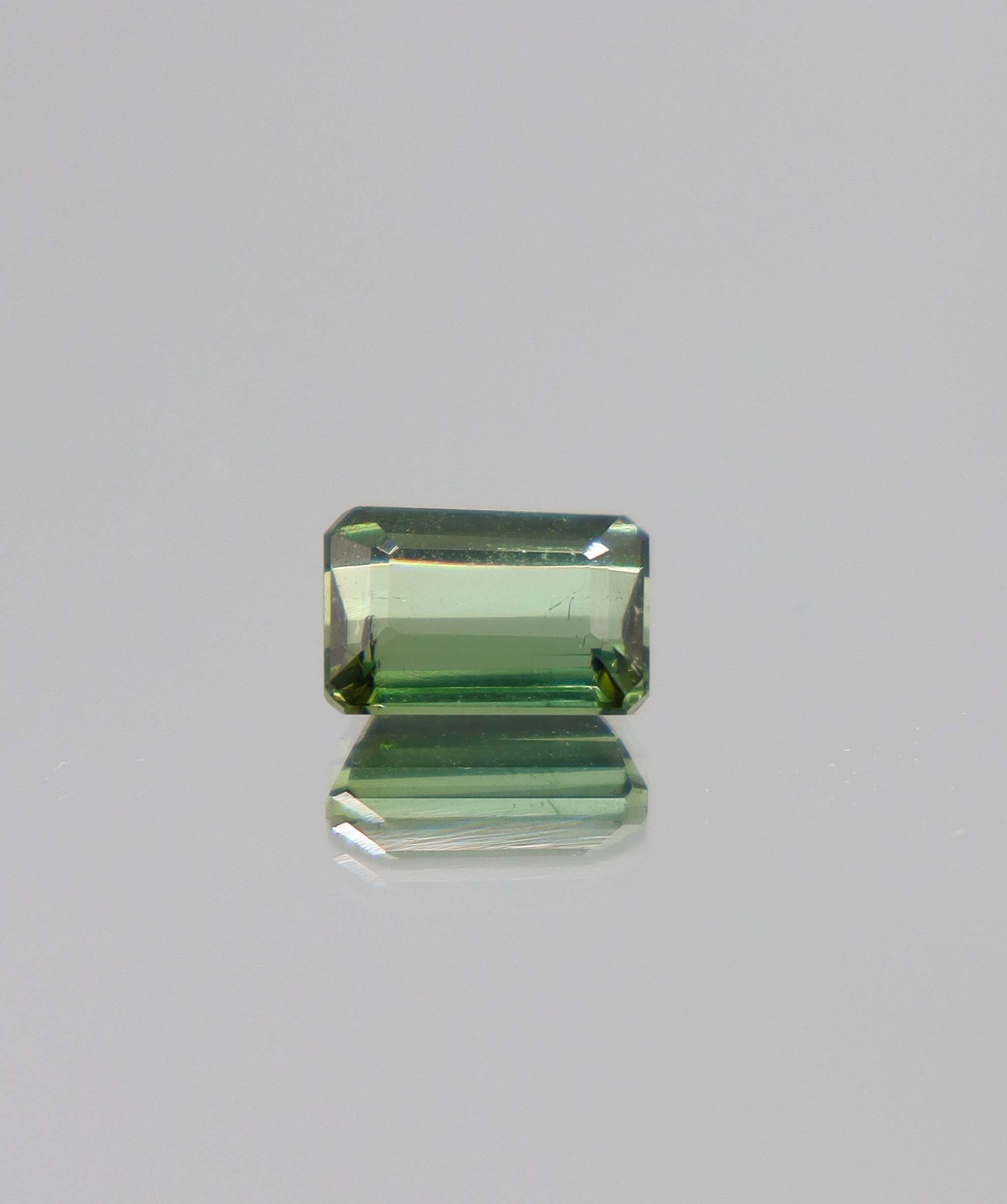 2.45ct Green Tourmaline DXBCS1095