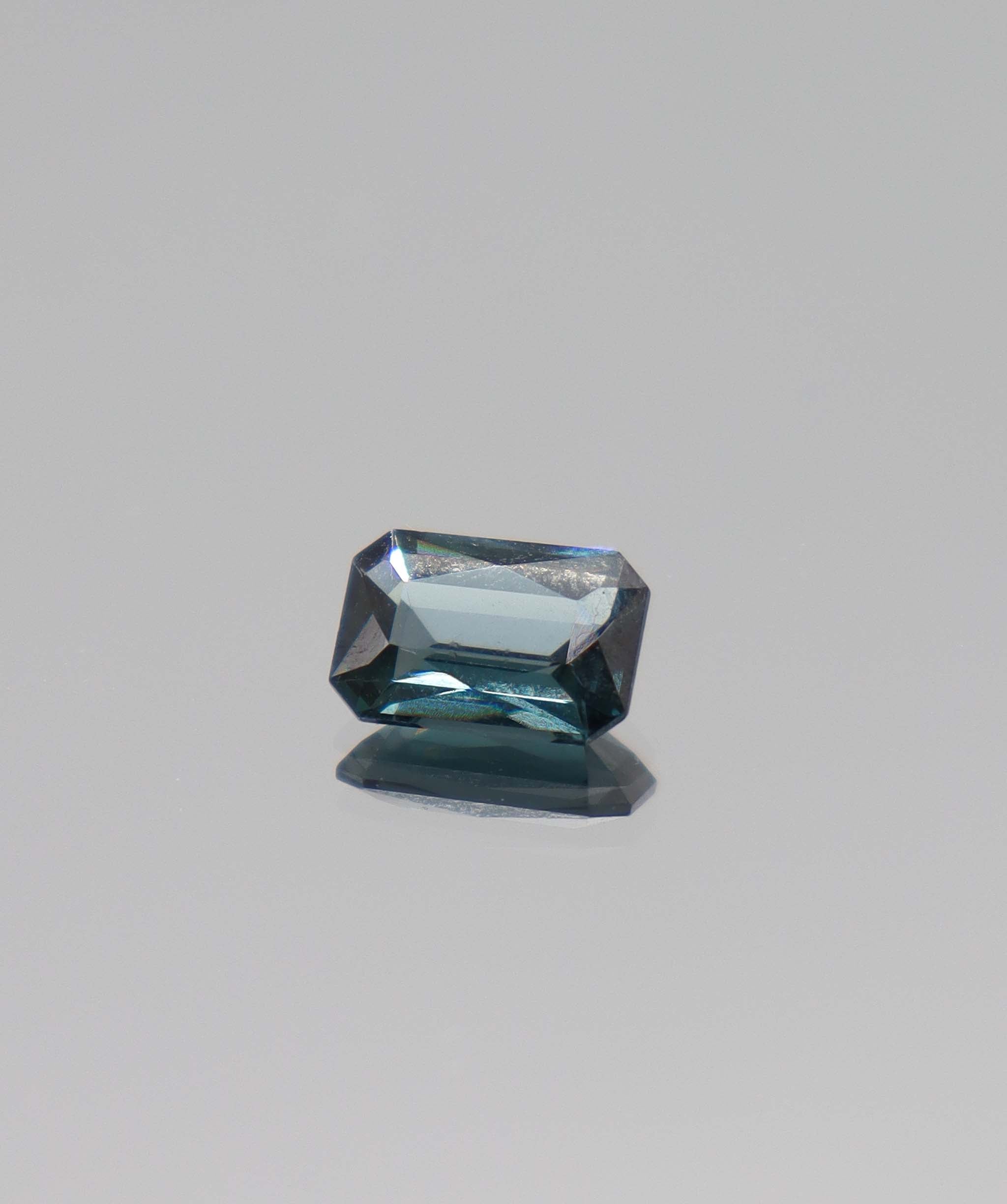 2.25ct Spinel Emerald DXBCS1505