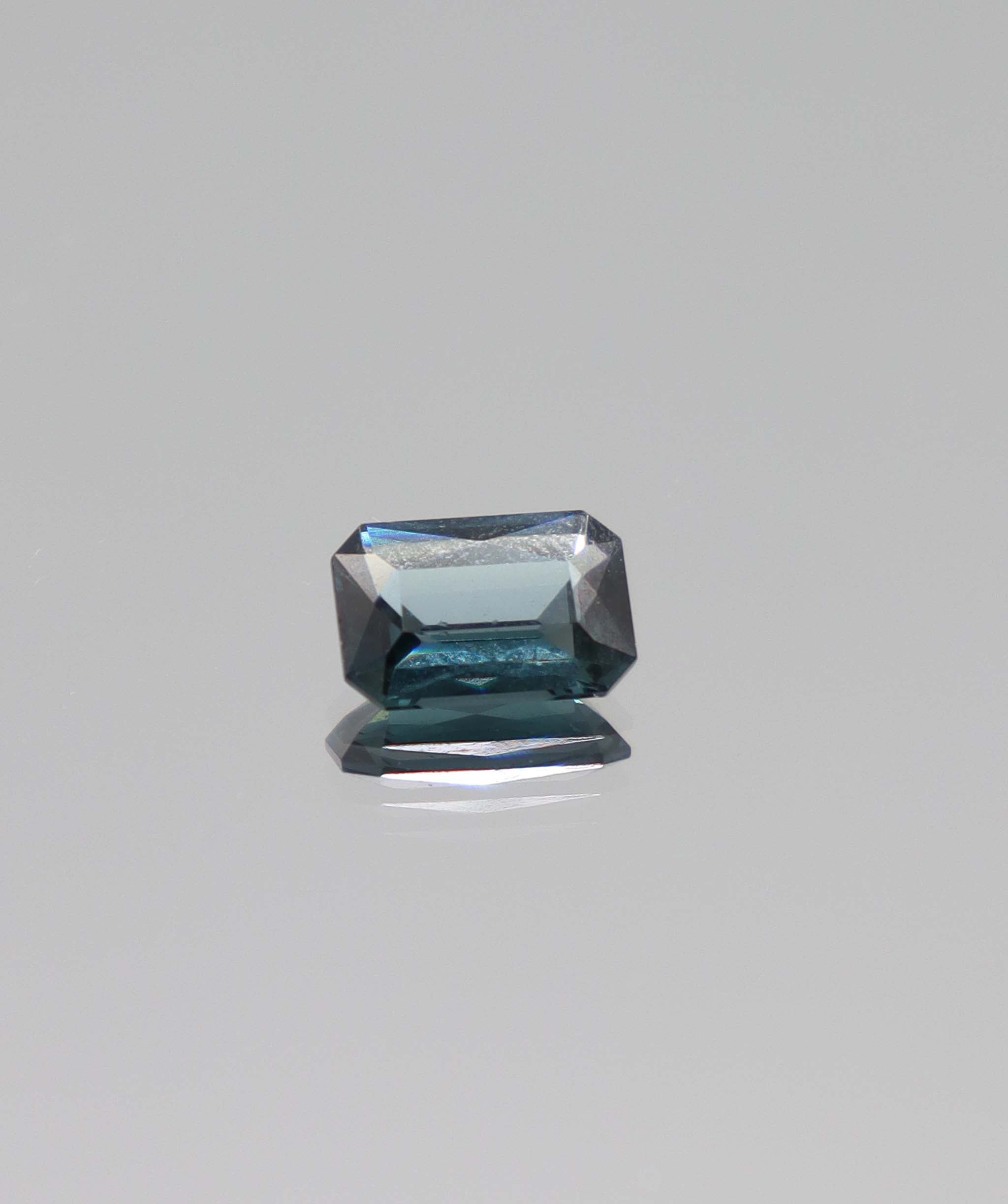 2.25ct Spinel Emerald DXBCS1505