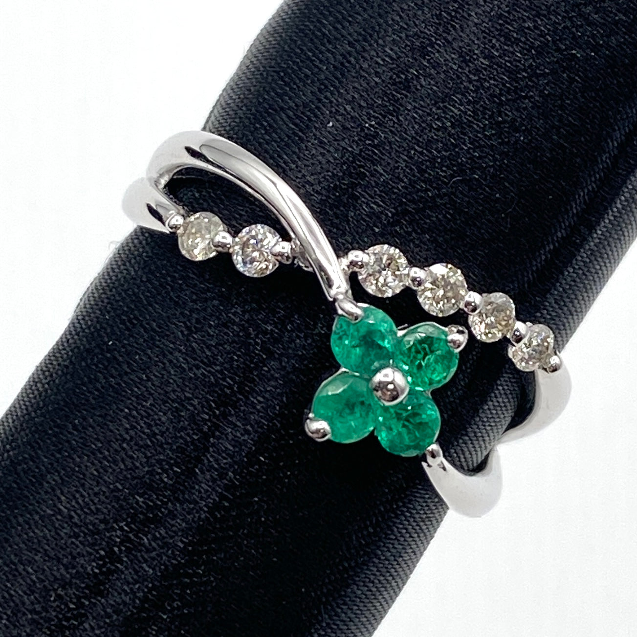 K18WG Emerald Ring EM 0.28 DA 0.25 4.7g US8.25 26-6731-0