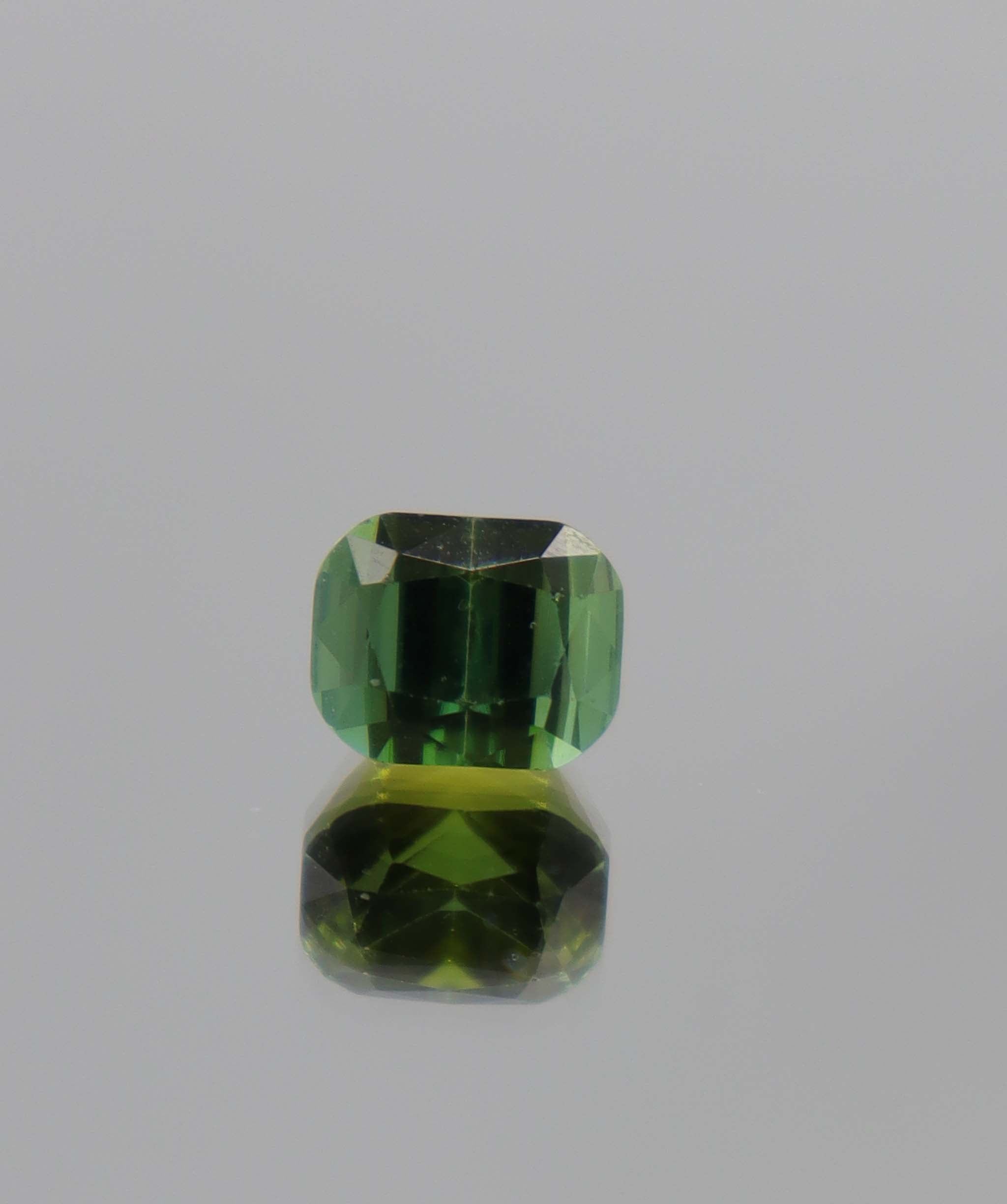 3.35ct Green Tourmaline DXBCS1102