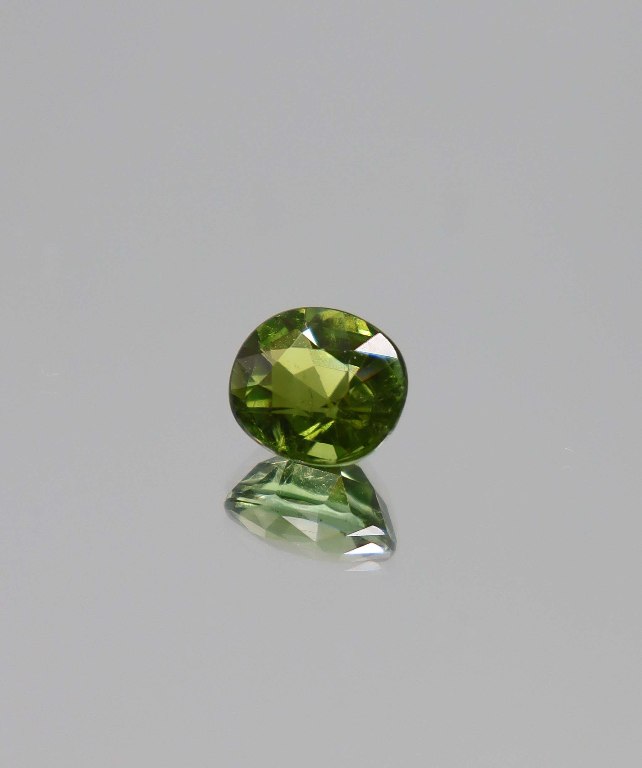 2.92ct Chameleon Green Tourmaline DXBCS0241