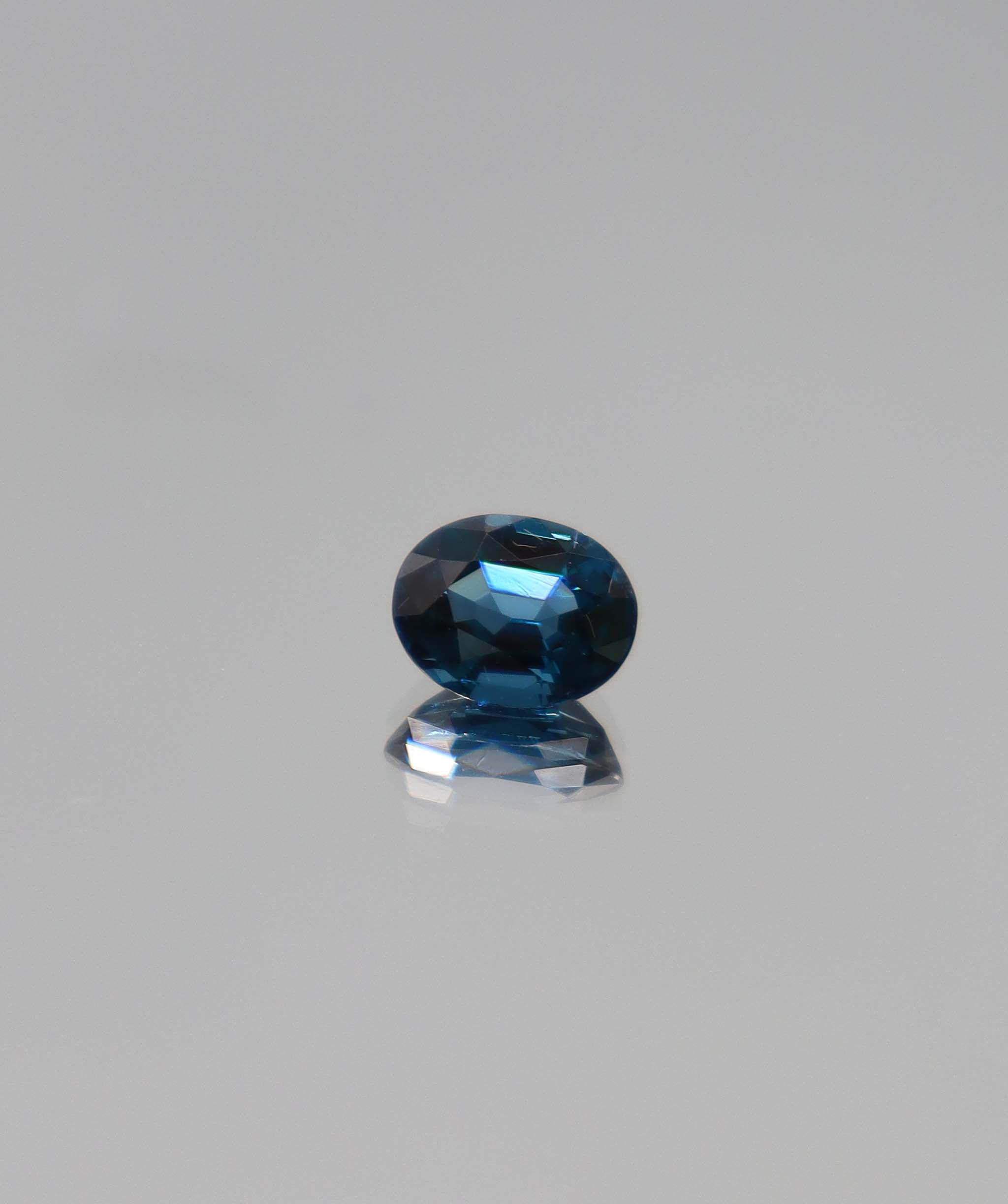 1.56ct Cobal Spinel from Tanzania Oval with certificate RDC0214