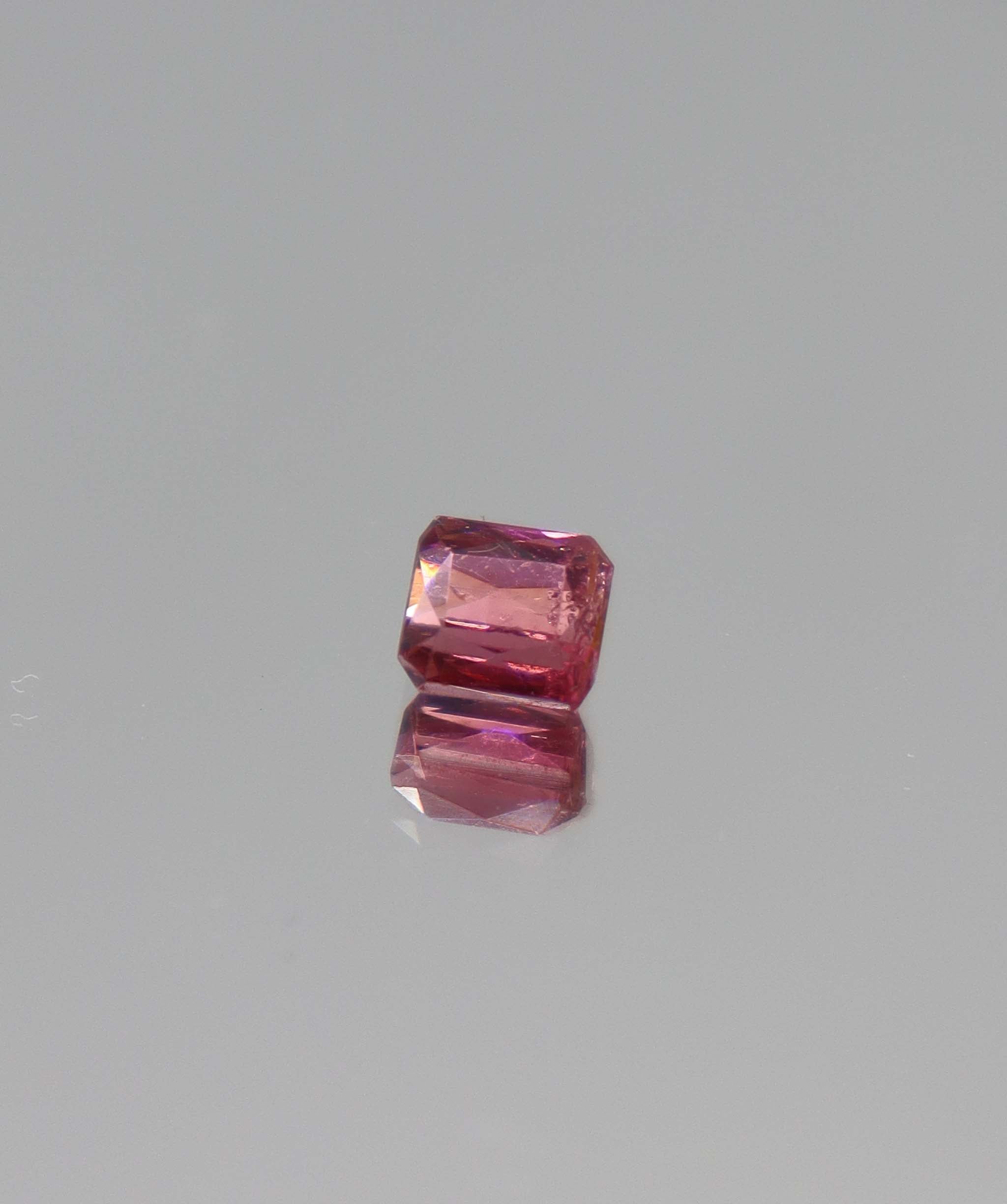 0.90ct Pink Tourmaline DXBCS1437