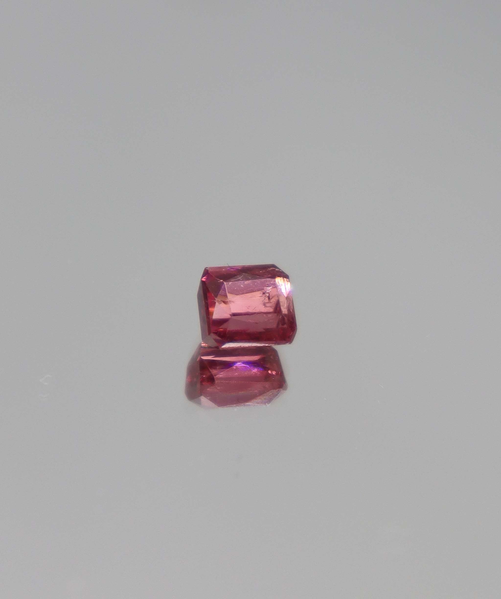 0.90ct Pink Tourmaline DXBCS1437