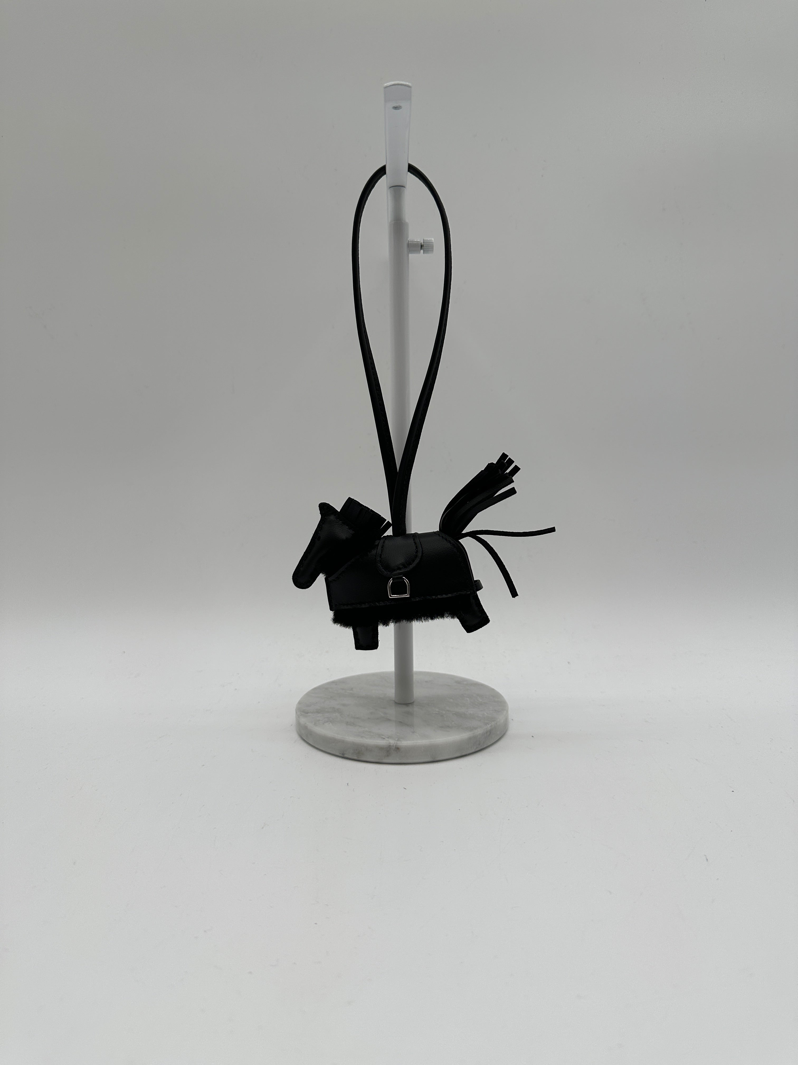 Rodeo Robeo Plush PM charm Noir