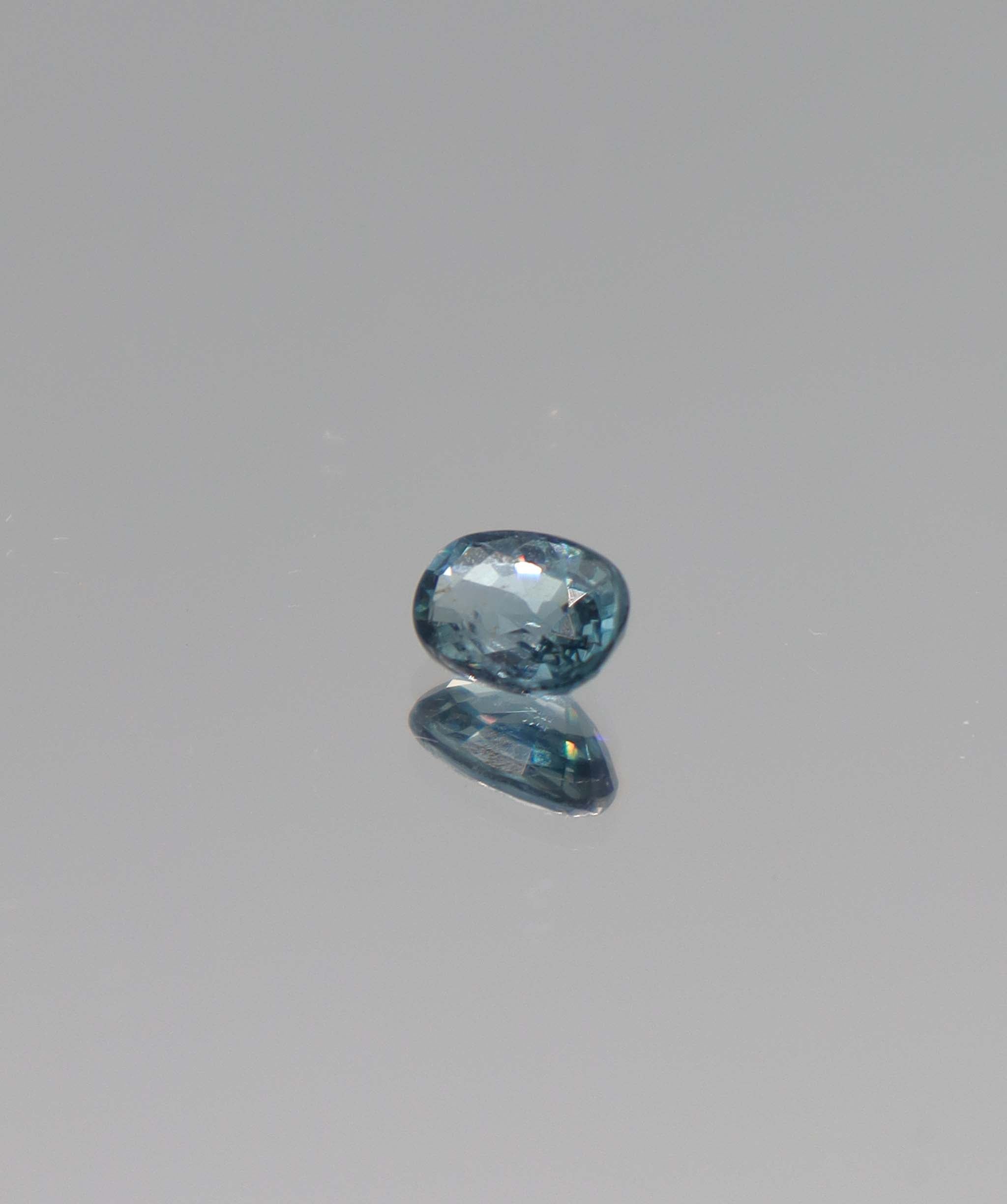 0.79ct Blue Spinel Oval DXBCS1574