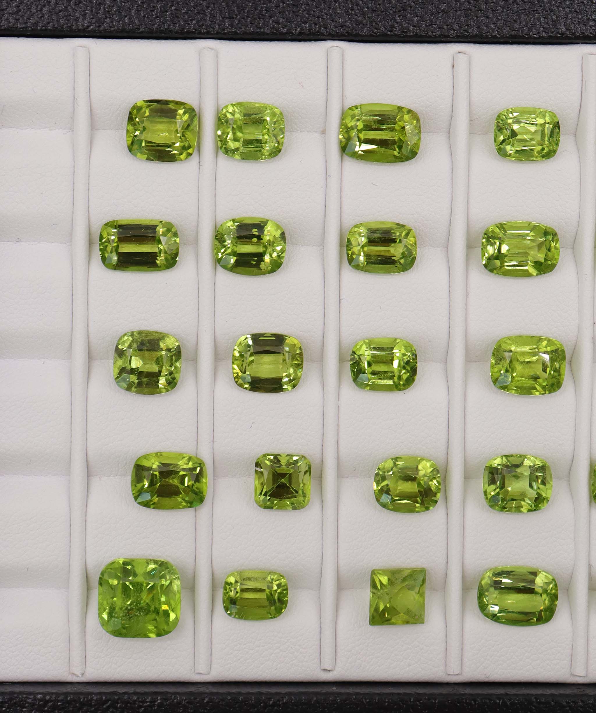 Peridot Cushion/Ascher/Oval/Emerald DXBCD2132