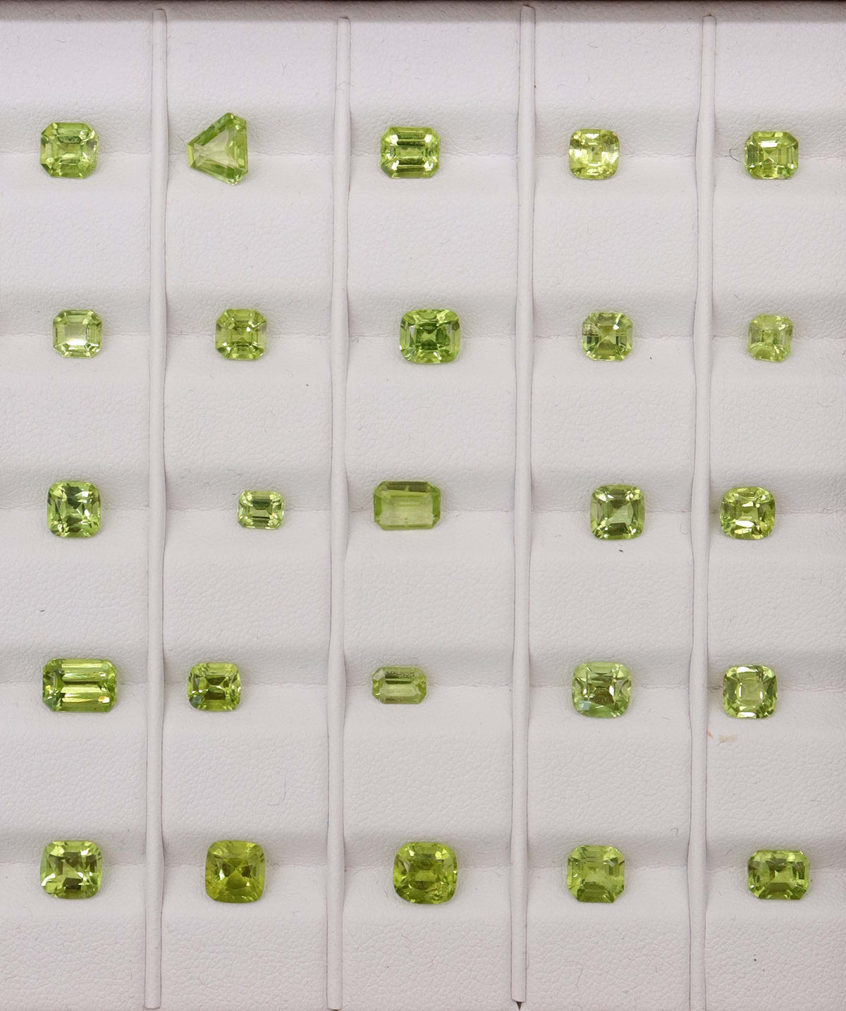 Peridot Asscher,Emerald,Cushion DXBCD2131