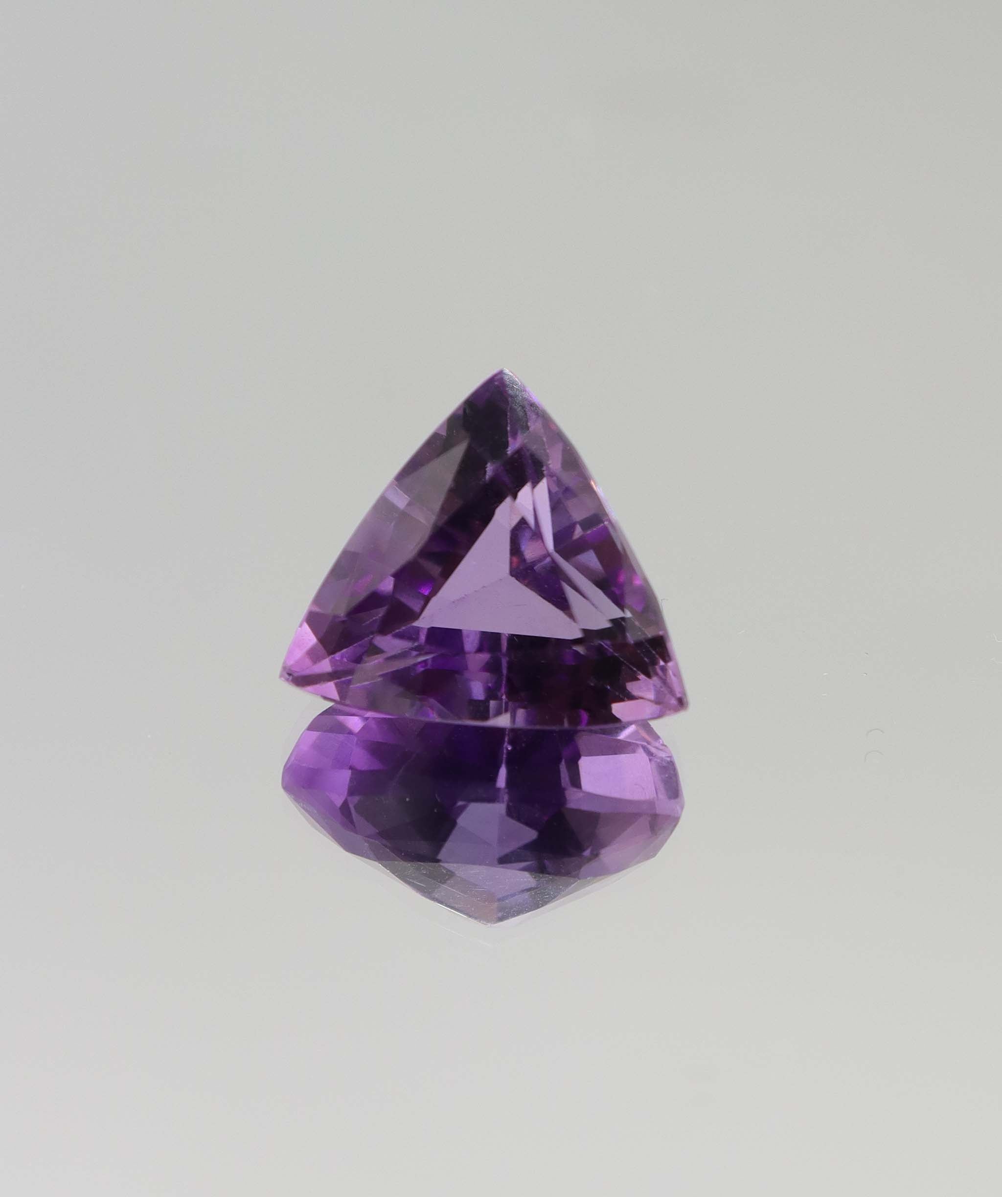 14.25ct Amethyst Trilliant DXBCD2210