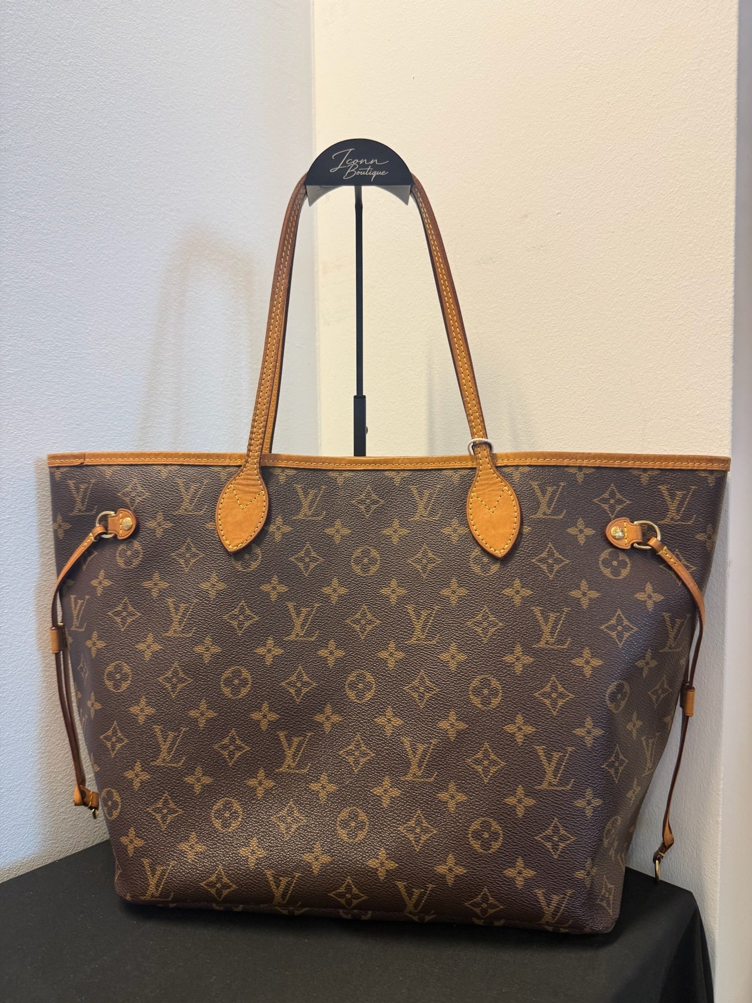 Louis Vuitton Neverfull MM Monogram Fuchsia