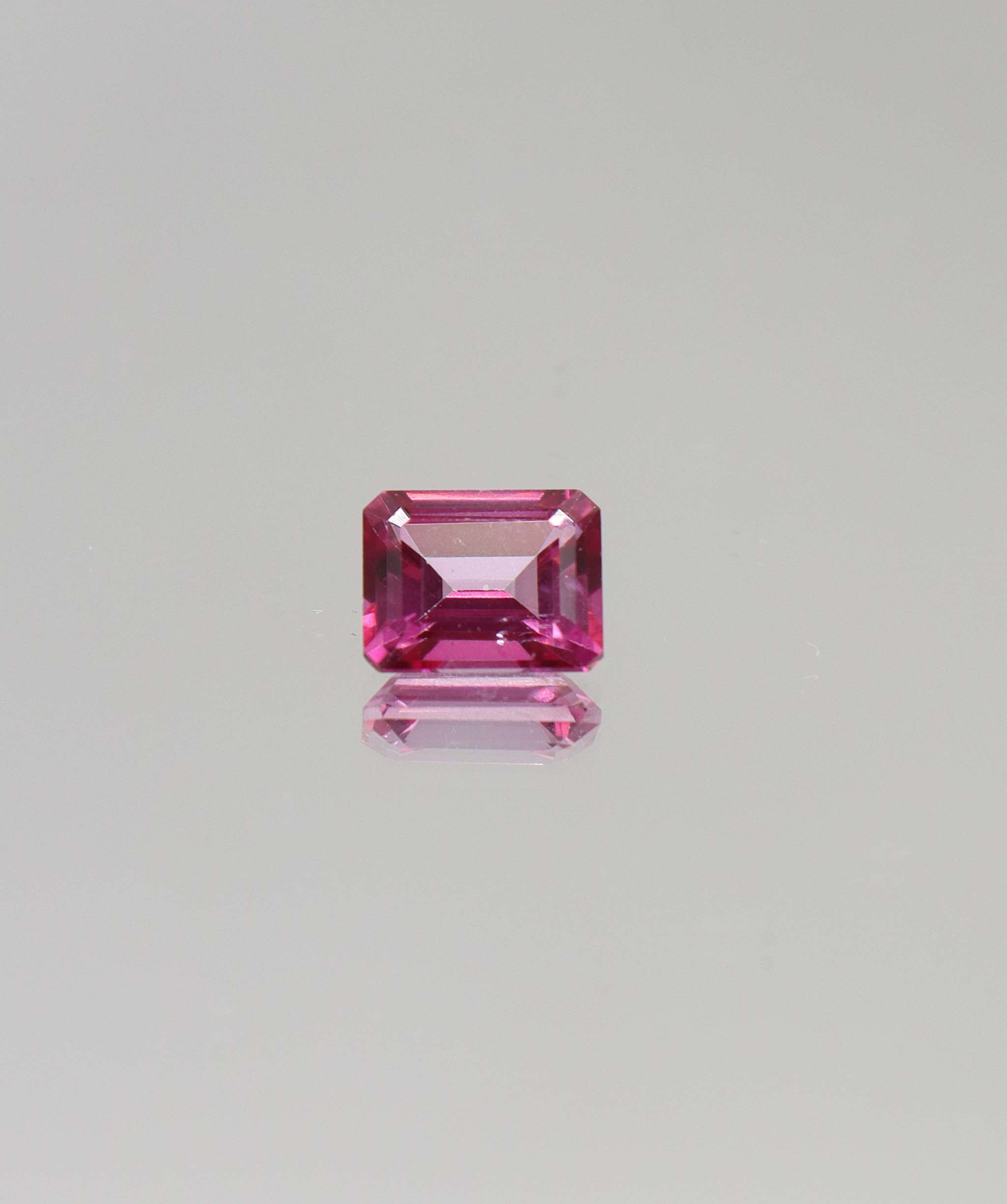 Pink topaz (price per 1 stone) DXBCS4209