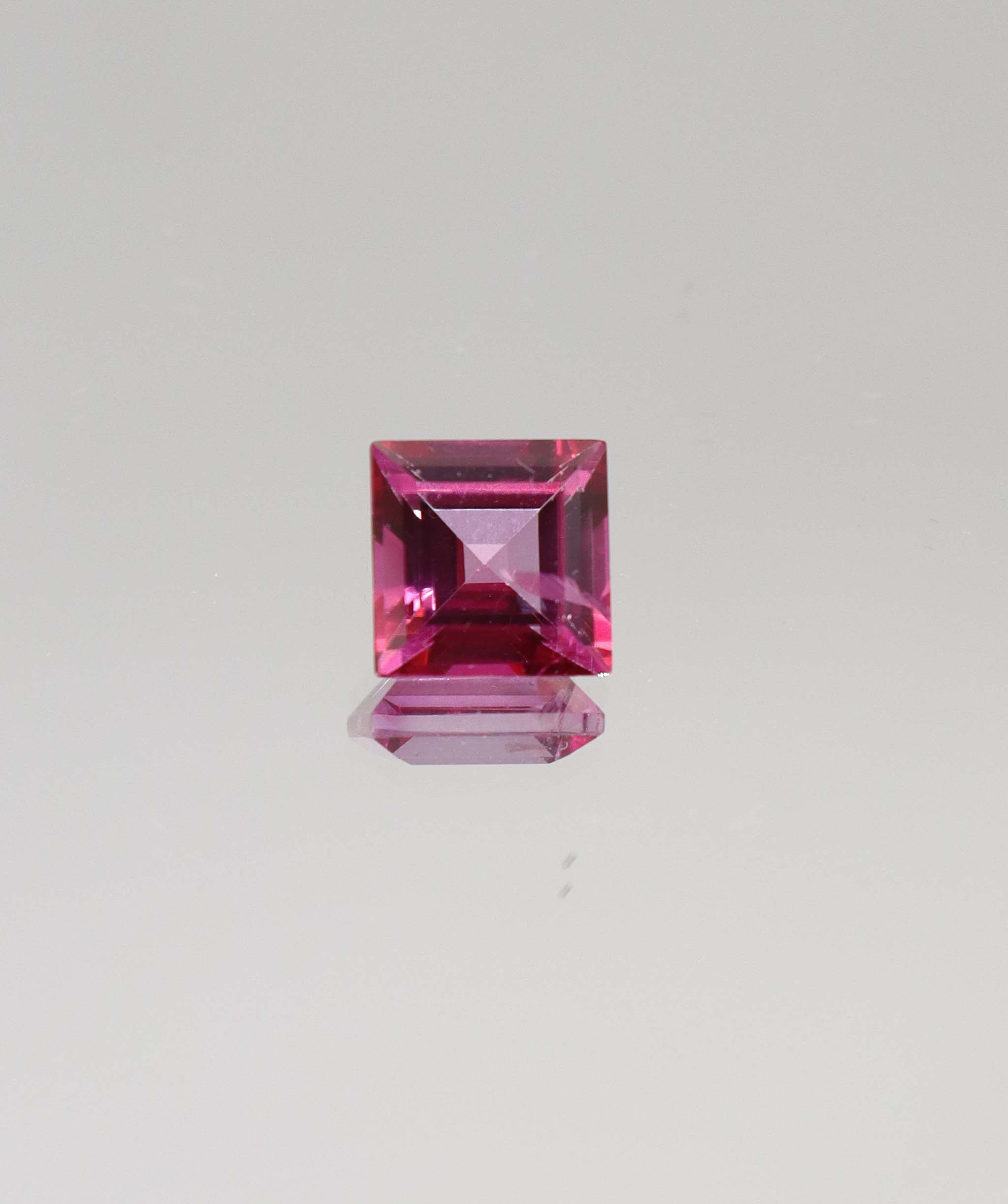 Pink topaz (price per 1 stone) DXBCS4206