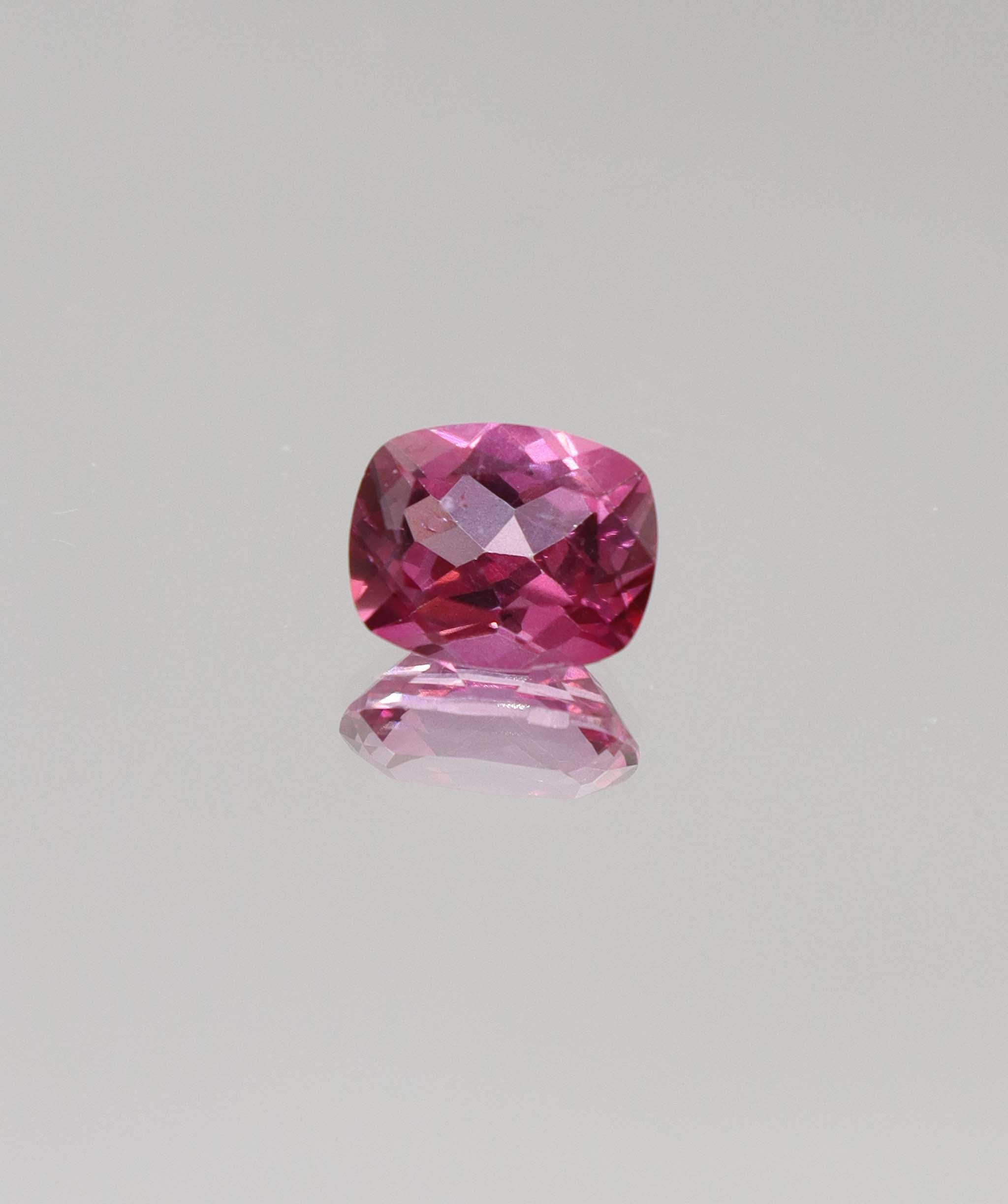 Pink topaz (price per 1 stone) DXBCS4244