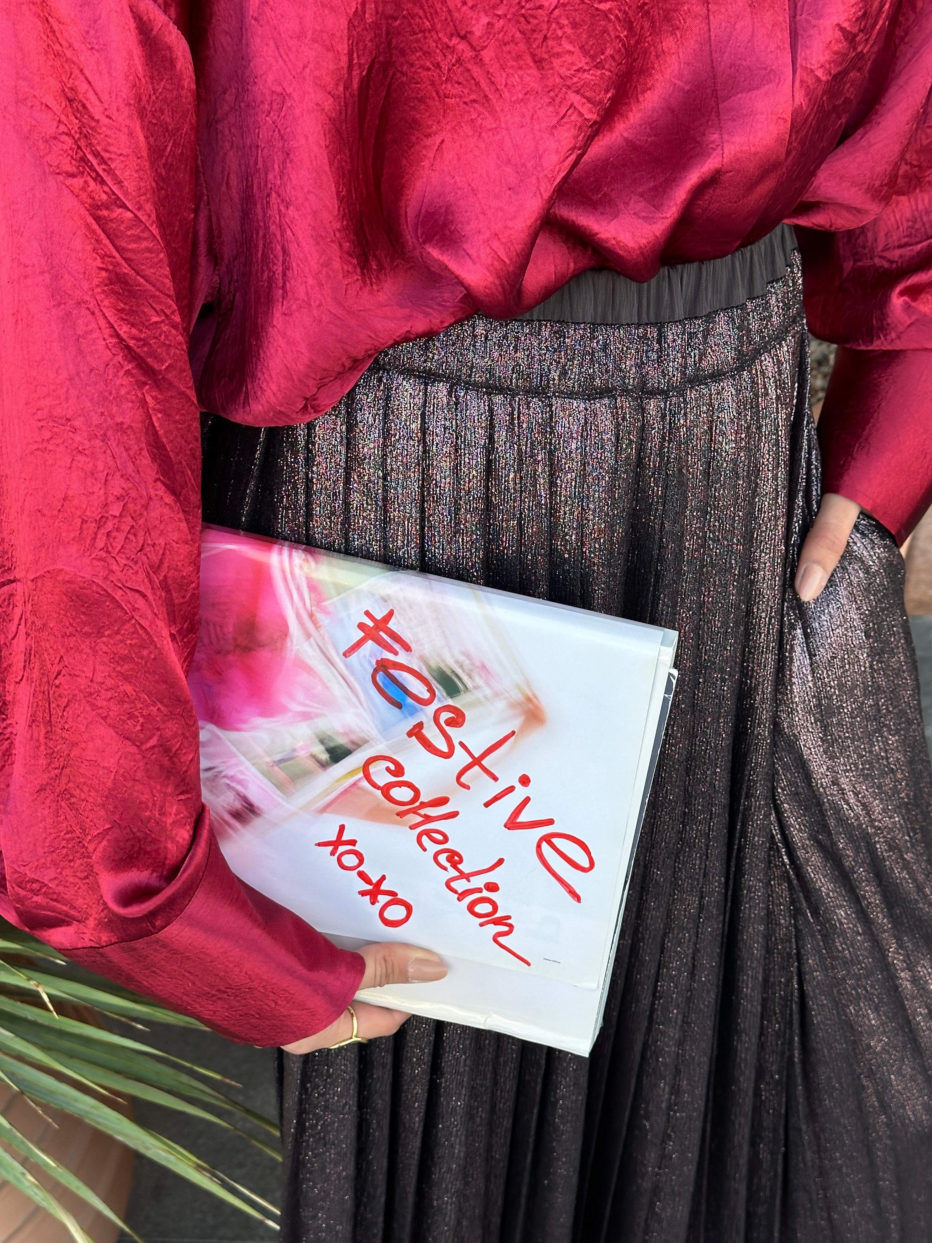 PLEATED MAXI SKIRT (التنورة) “OLA”