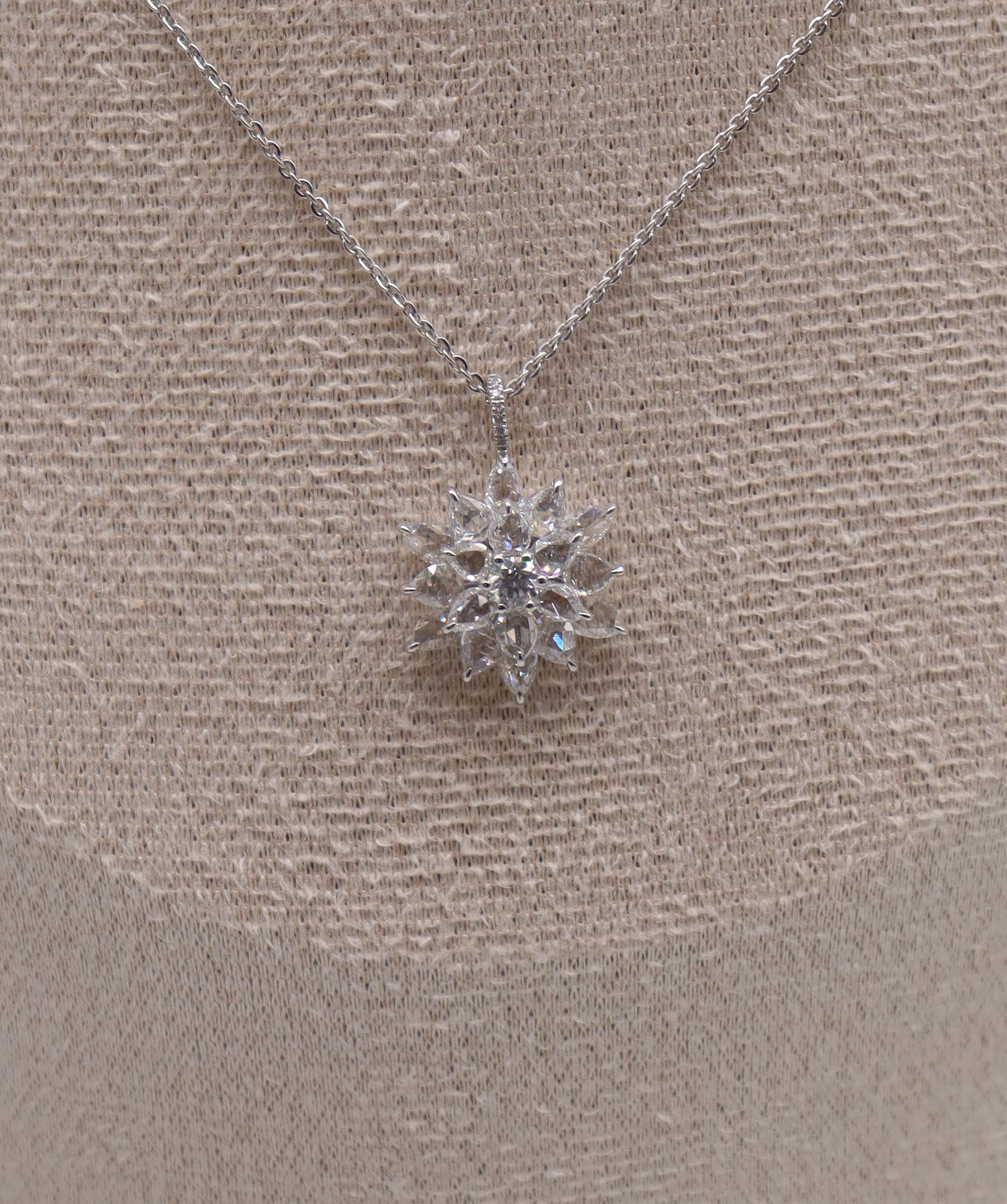 High Craftsmanship Rose Cut Diamond Flower Pendant Necklace White gold C10298