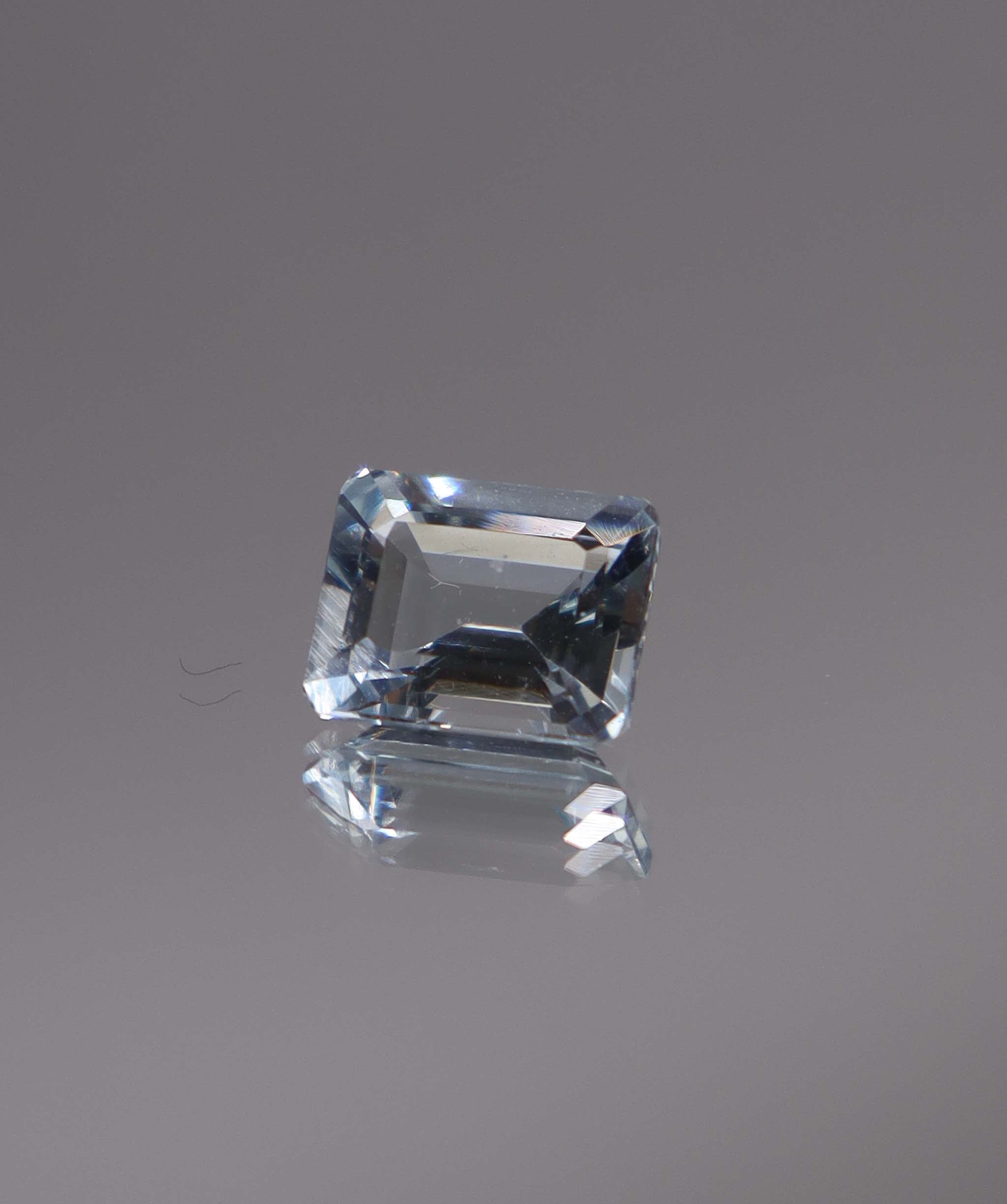 2.89ct Aquamarine Emerald DXBCS0093